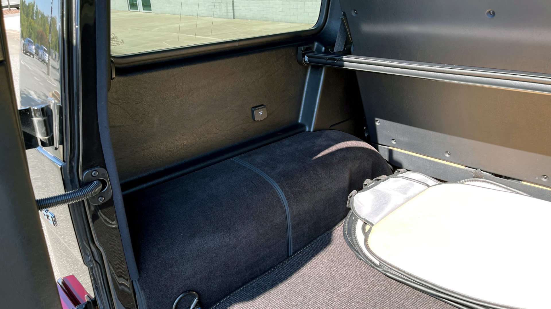 Used 2014 Mercedes-Benz G-CLASS G 63 AMG / DISGNO LEATHER / NAV / SUNROOF / REARVIEW for sale Sold at Formula Imports in Charlotte NC 28227 19