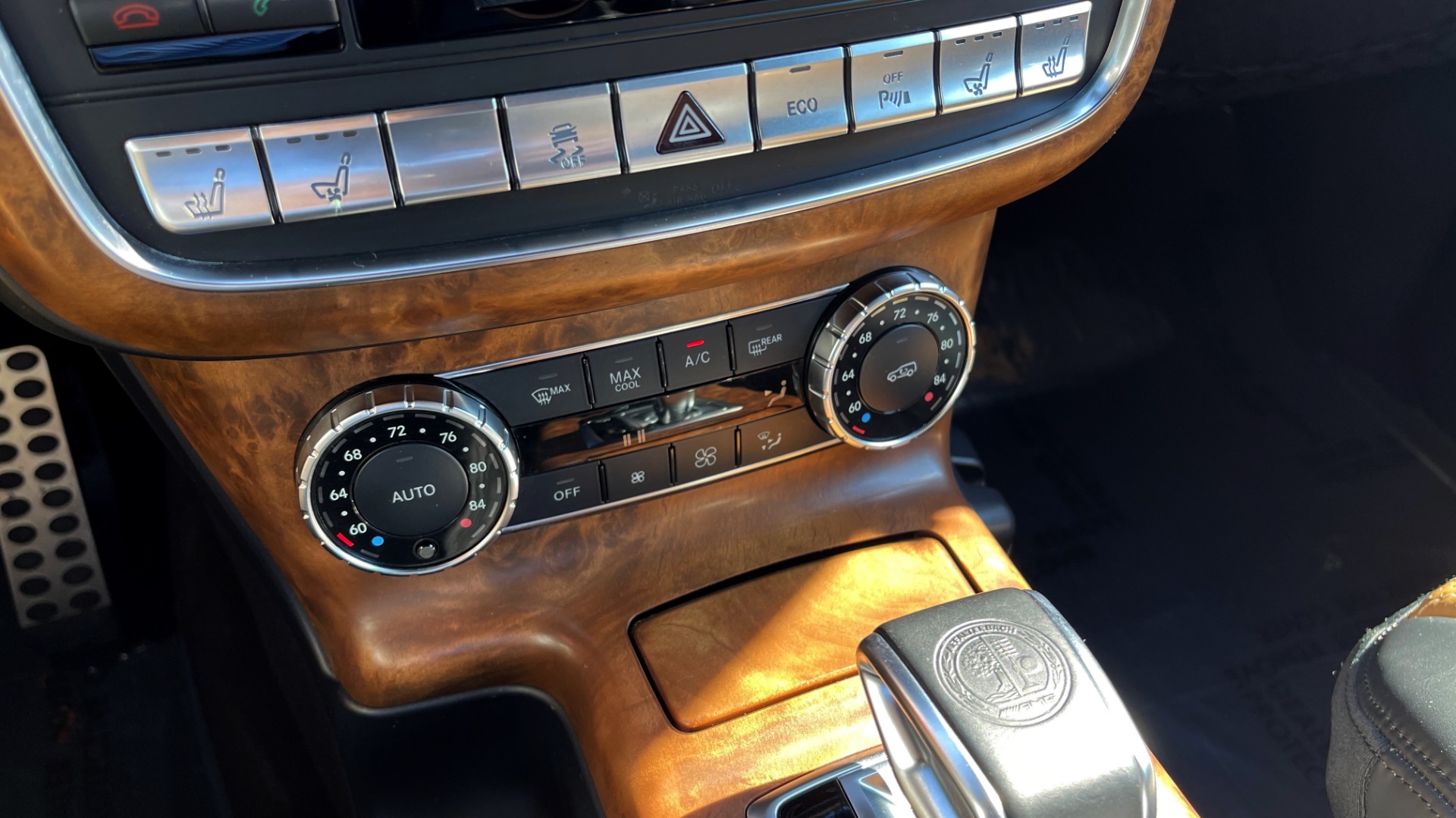 Used 2014 Mercedes-Benz G-CLASS G 63 AMG / DISGNO LEATHER / NAV / SUNROOF / REARVIEW for sale Sold at Formula Imports in Charlotte NC 28227 38