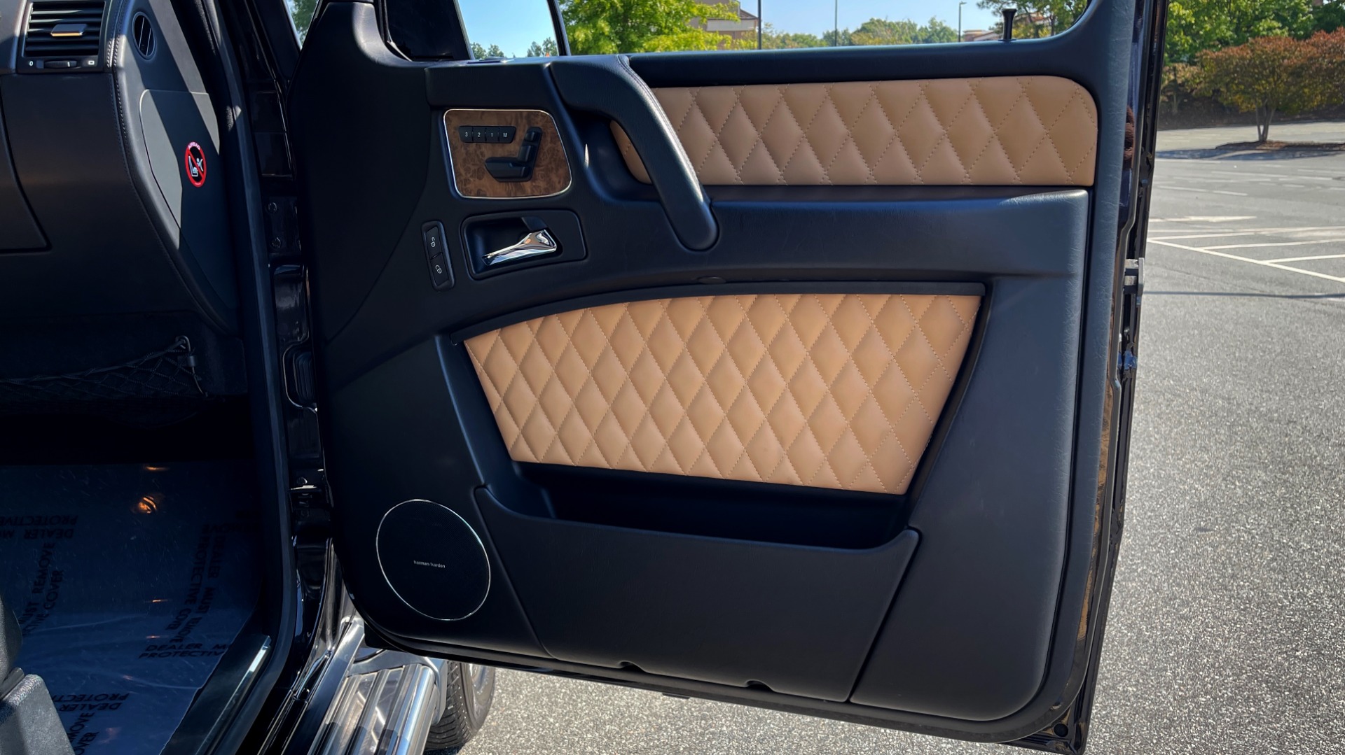 Used 2014 Mercedes-Benz G-CLASS G 63 AMG / DISGNO LEATHER / NAV / SUNROOF / REARVIEW for sale Sold at Formula Imports in Charlotte NC 28227 59