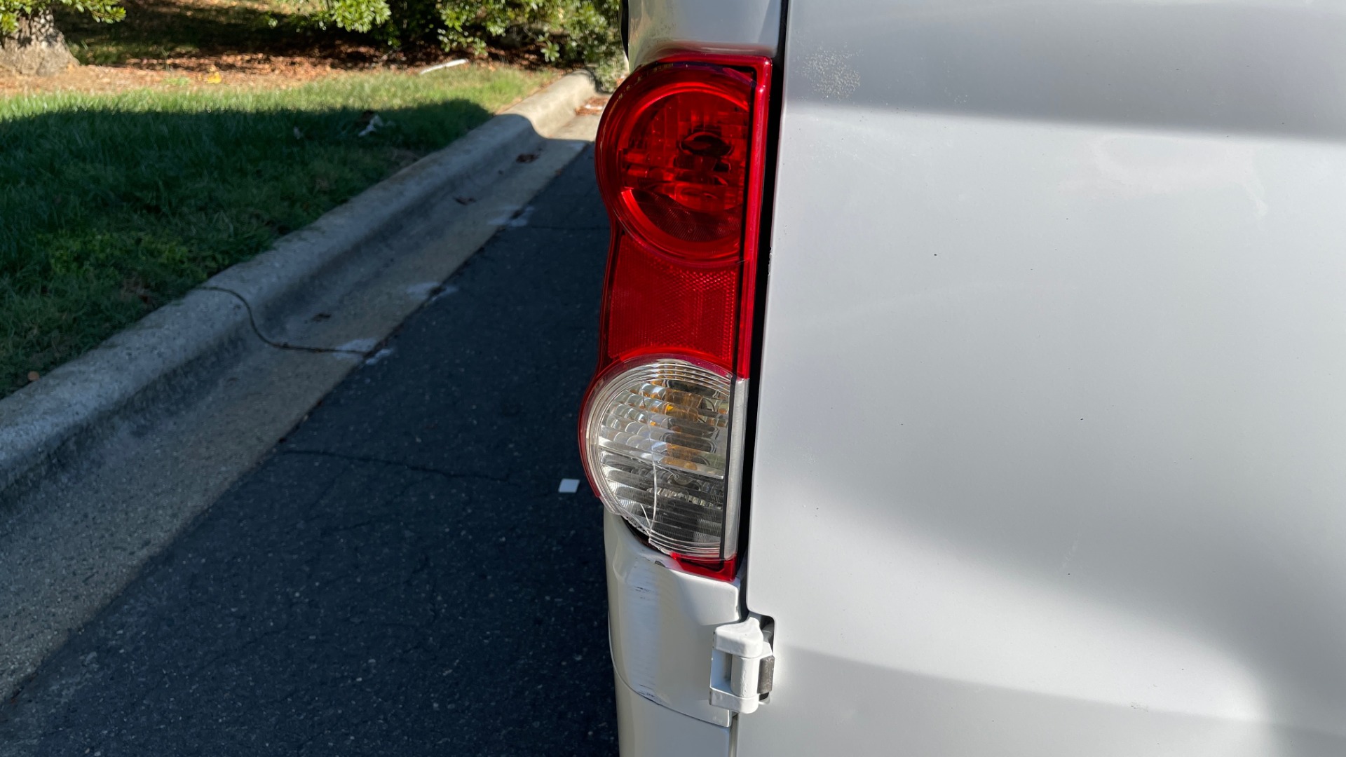 Used 2015 Nissan NV200 SV / WORK VAN / EXTERIOR APPEARANCE PKG / ROOF RACK for sale Sold at Formula Imports in Charlotte NC 28227 16
