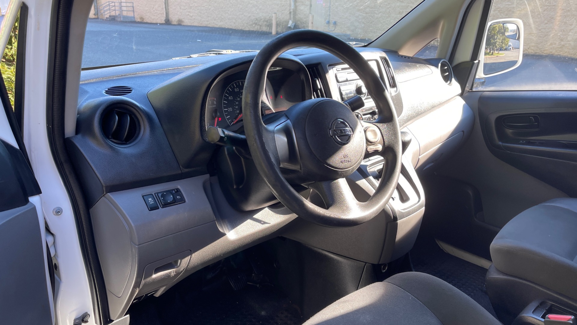 Used 2015 Nissan NV200 SV / WORK VAN / EXTERIOR APPEARANCE PKG / ROOF RACK for sale Sold at Formula Imports in Charlotte NC 28227 29