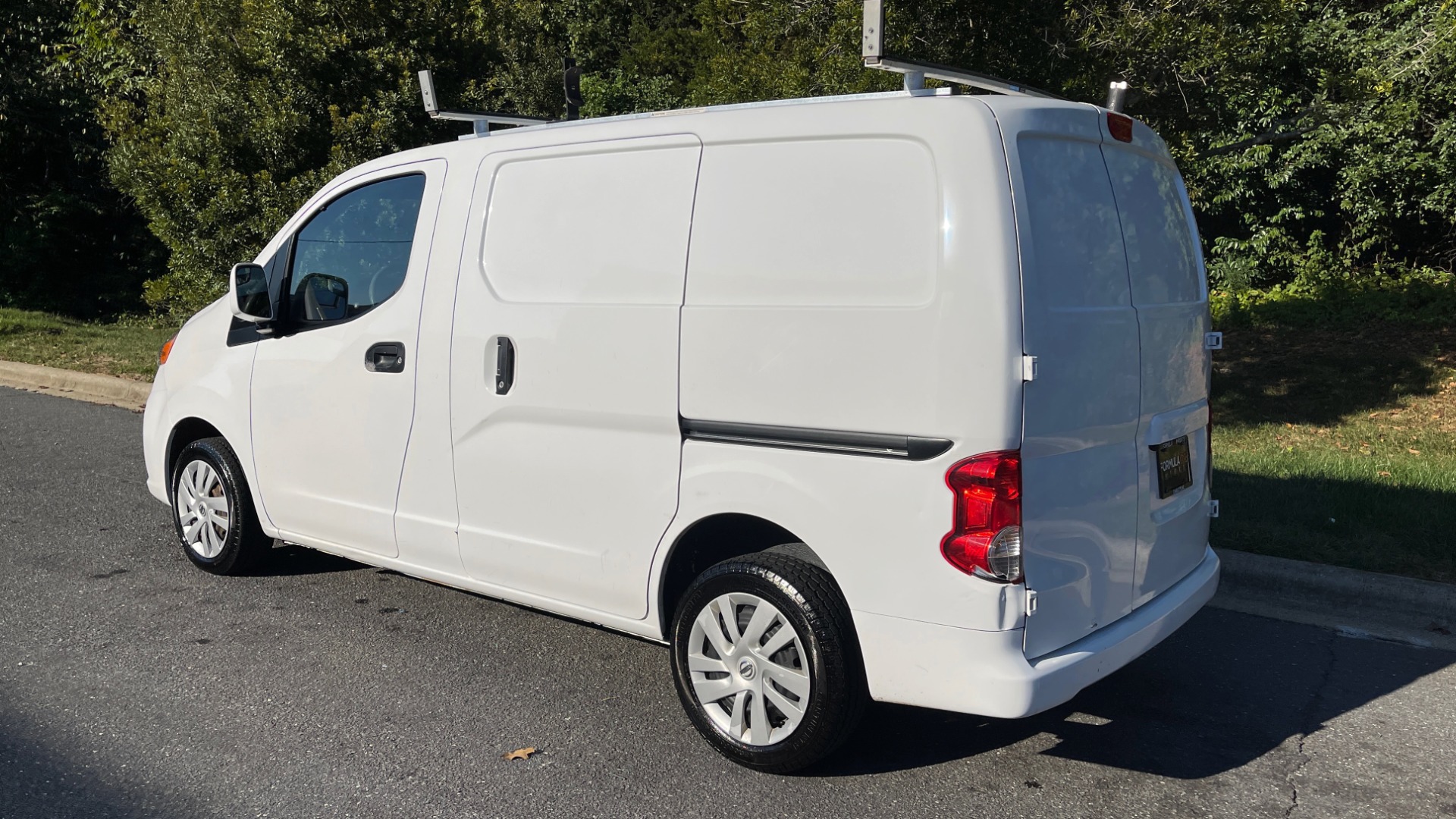 Used 2015 Nissan NV200 SV / WORK VAN / EXTERIOR APPEARANCE PKG / ROOF RACK for sale Sold at Formula Imports in Charlotte NC 28227 3