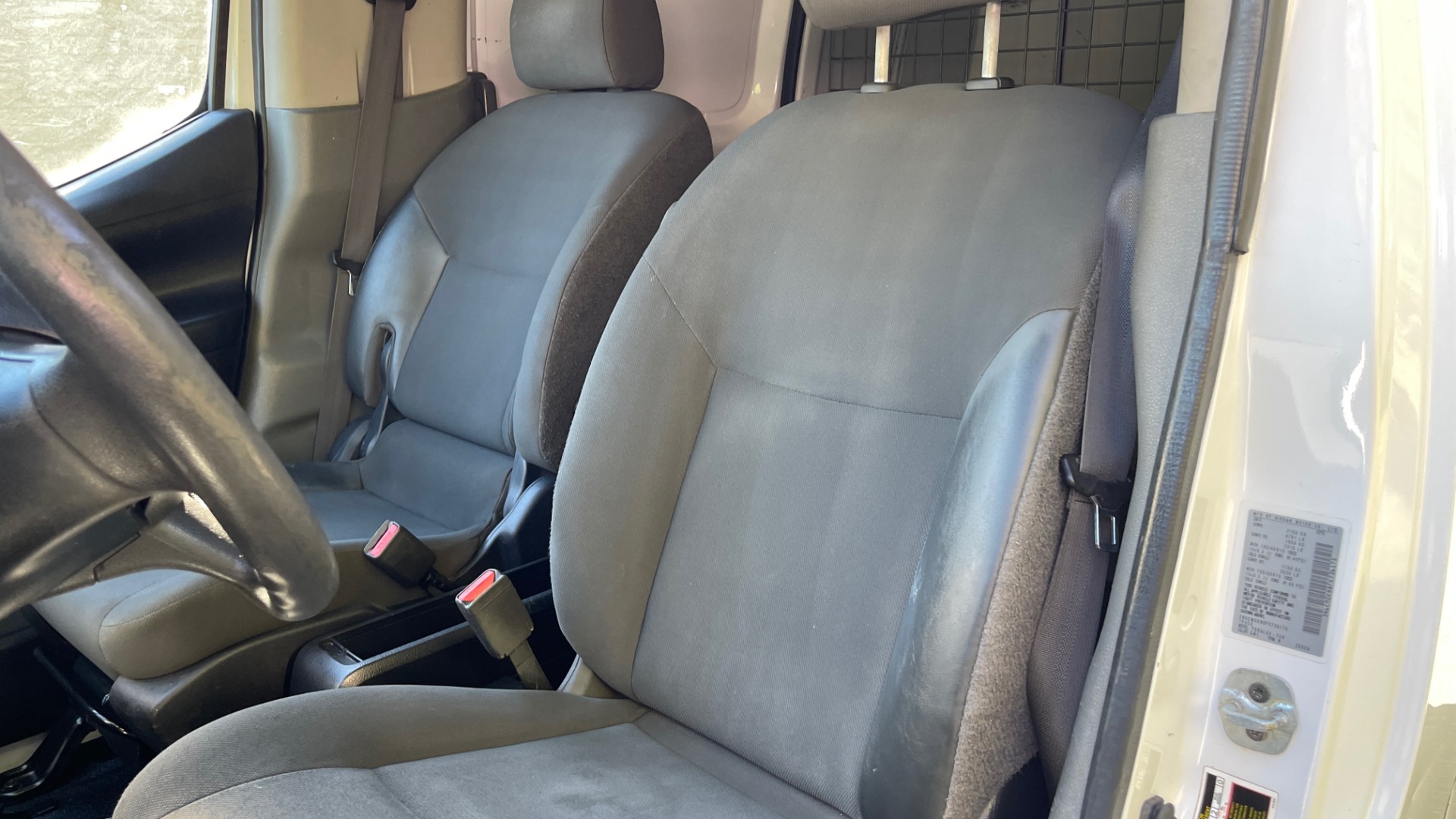 Used 2015 Nissan NV200 SV / WORK VAN / EXTERIOR APPEARANCE PKG / ROOF RACK for sale Sold at Formula Imports in Charlotte NC 28227 31