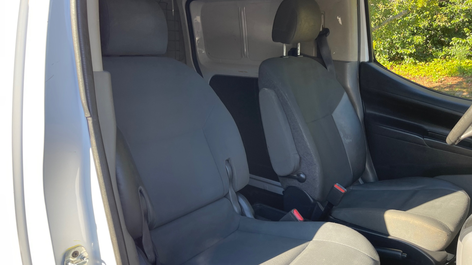 Used 2015 Nissan NV200 SV / WORK VAN / EXTERIOR APPEARANCE PKG / ROOF RACK for sale Sold at Formula Imports in Charlotte NC 28227 45