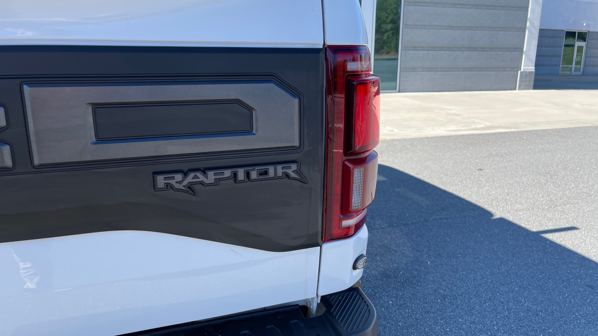 Used 2019 Ford F-150 RAPTOR 4X4 SUPERCREW / NAV / BLIS / B&O SND / REMOTE START / REARVIEW for sale Sold at Formula Imports in Charlotte NC 28227 19