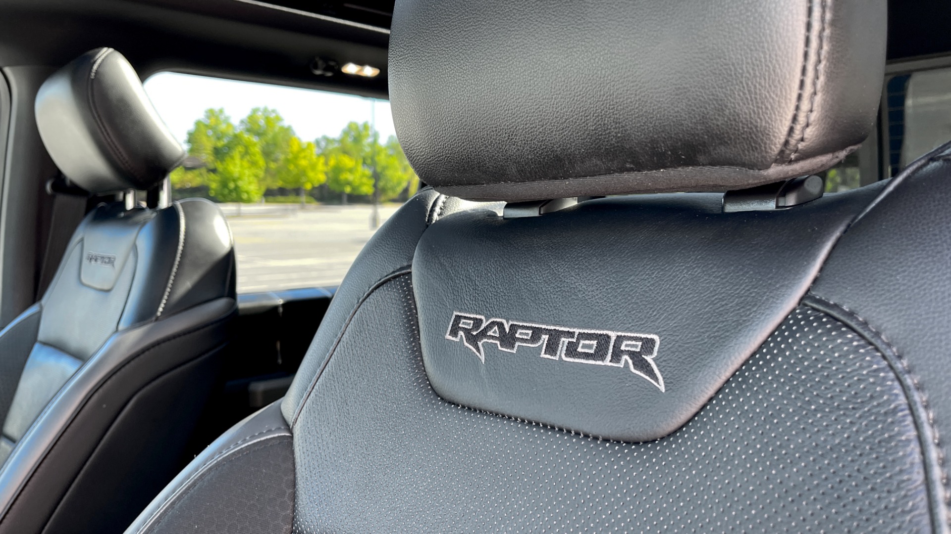 Used 2019 Ford F-150 RAPTOR 4X4 SUPERCREW / NAV / BLIS / B&O SND / REMOTE START / REARVIEW for sale Sold at Formula Imports in Charlotte NC 28227 40