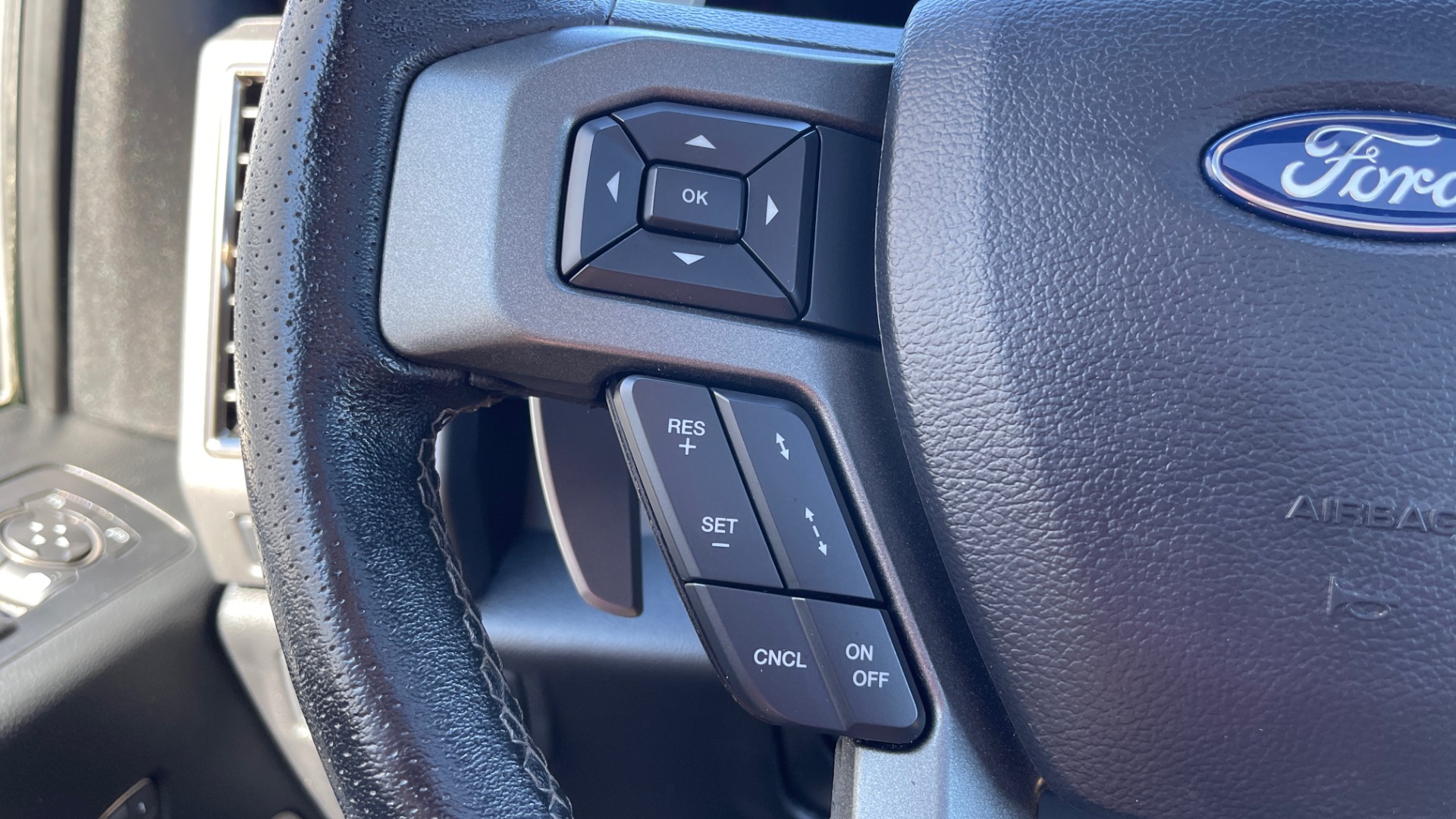 Used 2019 Ford F-150 RAPTOR 4X4 SUPERCREW / NAV / BLIS / B&O SND / REMOTE START / REARVIEW for sale Sold at Formula Imports in Charlotte NC 28227 42