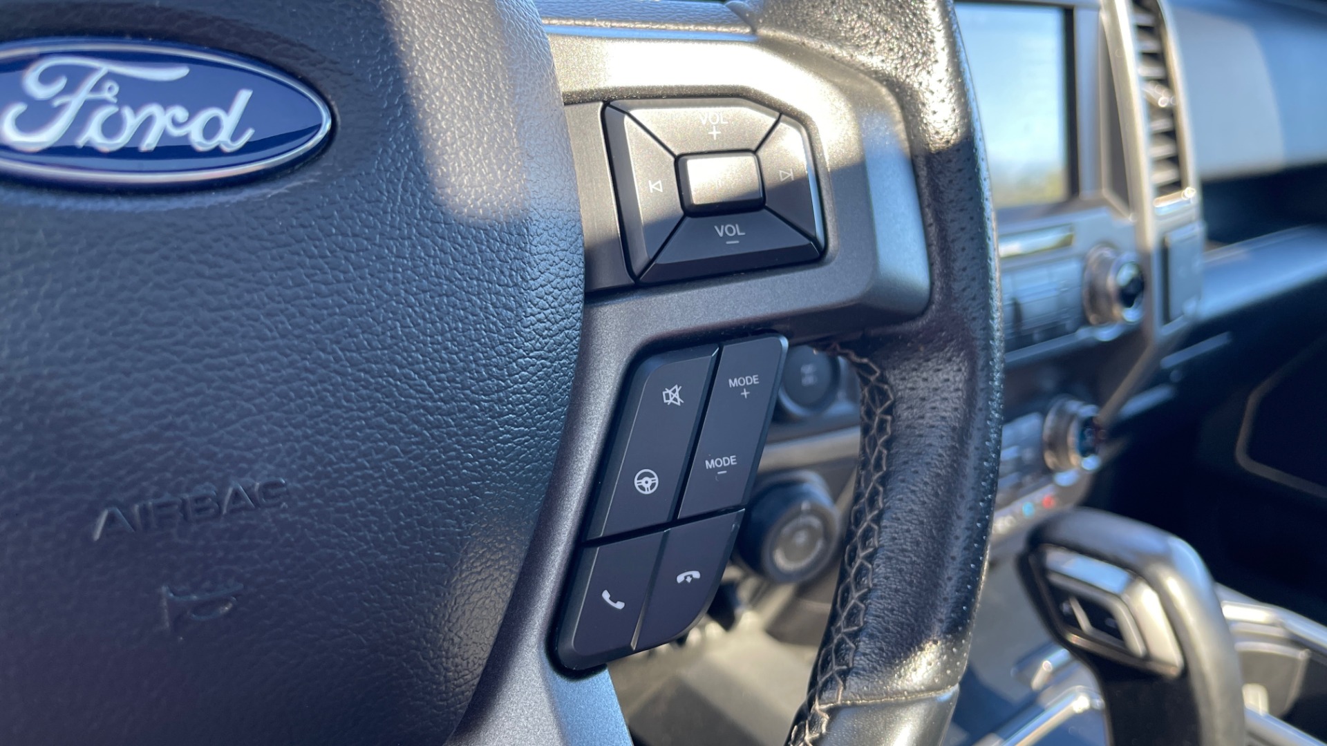 Used 2019 Ford F-150 RAPTOR 4X4 SUPERCREW / NAV / BLIS / B&O SND / REMOTE START / REARVIEW for sale Sold at Formula Imports in Charlotte NC 28227 43