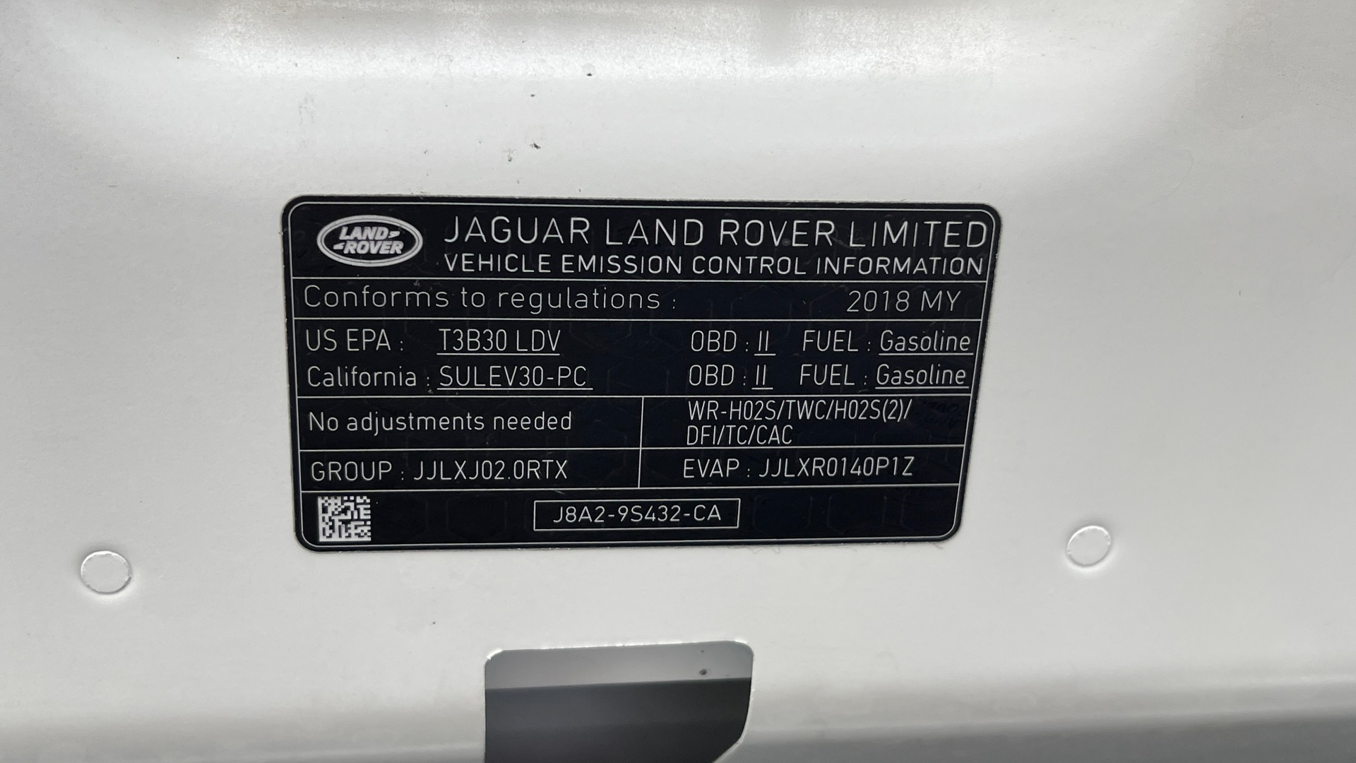 Used 2018 Land Rover RANGE ROVER VELAR R-DYNAMIC SE / NAV / PREM / MERIDIAN / SUNROOF / REARVIEW for sale Sold at Formula Imports in Charlotte NC 28227 8