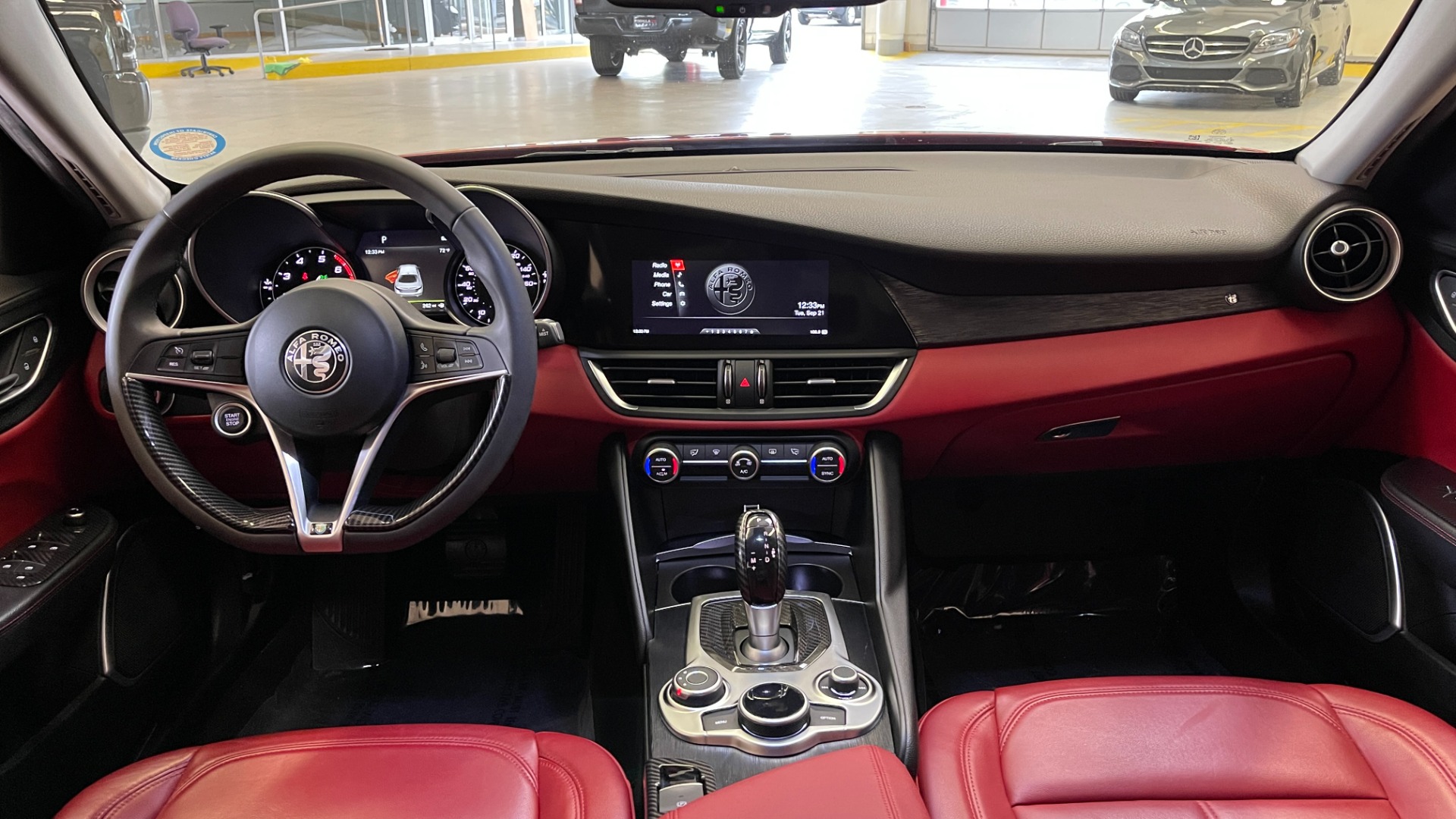 Used 2019 Alfa Romeo GIULIA SPORT 2.0L SEDAN / 8-SPD AUTO / KEYLESS-GO / REMOTE START / REARVIEW for sale Sold at Formula Imports in Charlotte NC 28227 22