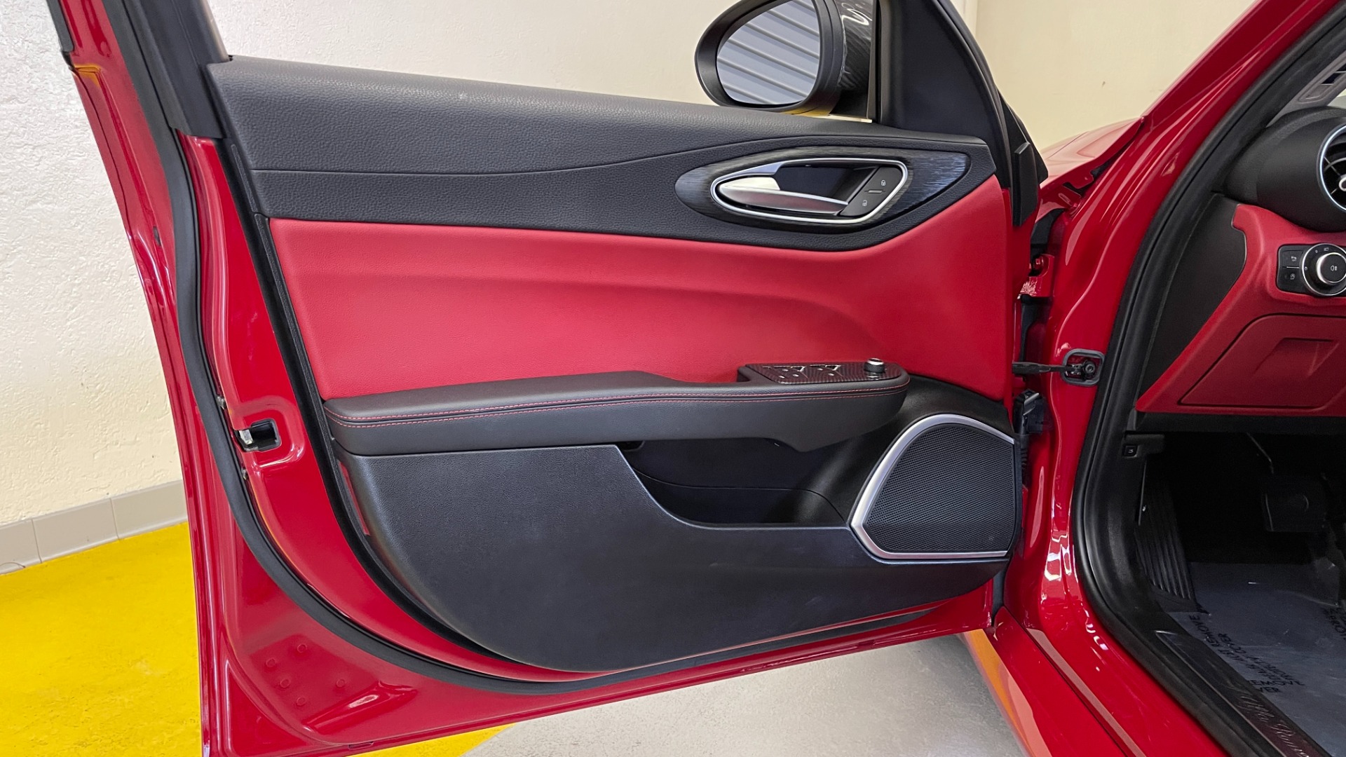 Used 2019 Alfa Romeo Giulia Sport for sale Sold at Formula Imports in Charlotte NC 28227 23