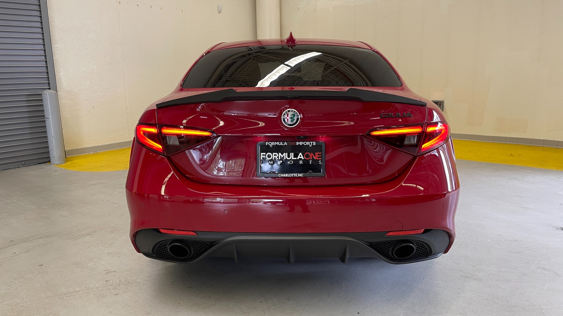 Used 2019 Alfa Romeo GIULIA SPORT 2.0L SEDAN / 8-SPD AUTO / KEYLESS-GO / REMOTE START / REARVIEW for sale Sold at Formula Imports in Charlotte NC 28227 5