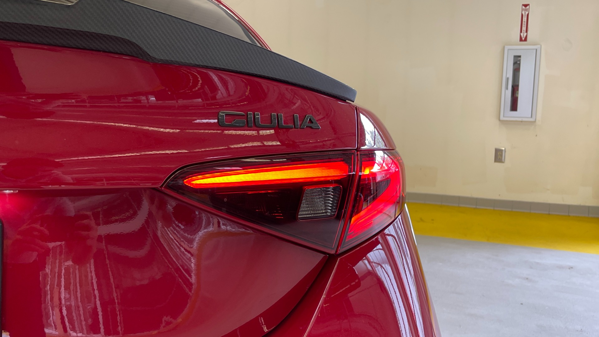 Used 2019 Alfa Romeo GIULIA SPORT 2.0L SEDAN / 8-SPD AUTO / KEYLESS-GO / REMOTE START / REARVIEW for sale Sold at Formula Imports in Charlotte NC 28227 7