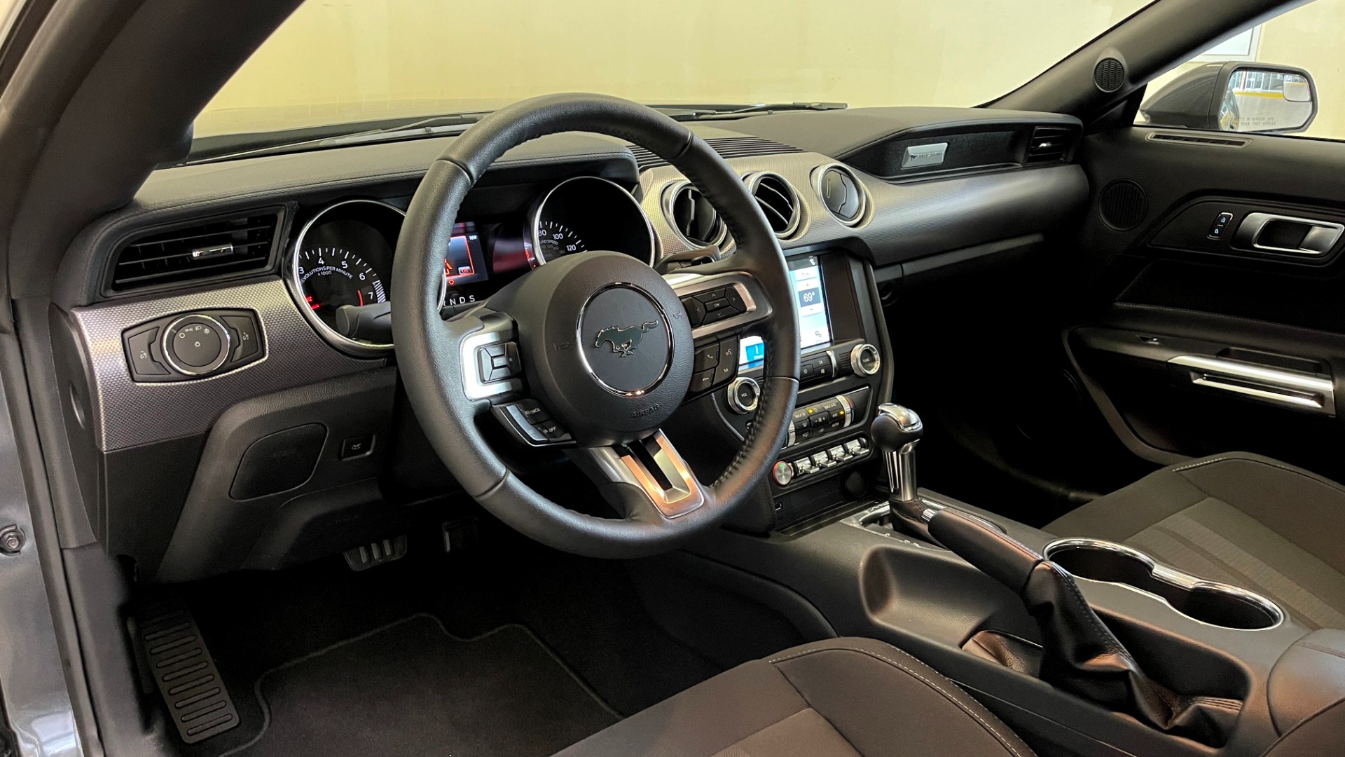 Used 2019 Ford Mustang EcoBoost for sale Sold at Formula Imports in Charlotte NC 28227 33