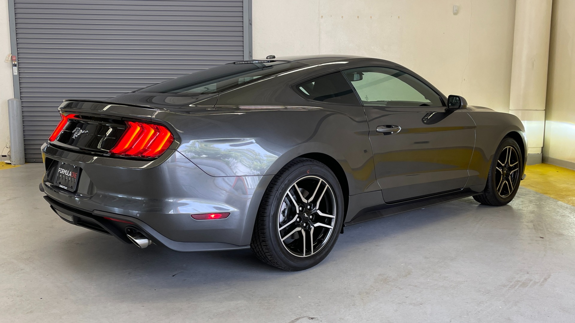 Used 2019 Ford MUSTANG ECOBOOST 2.3L / 10-SPD AUTO / SYNC3 8INCH SCREEN / TRACK APPS / REARVIEW for sale $31,795 at Formula Imports in Charlotte NC 28227 6