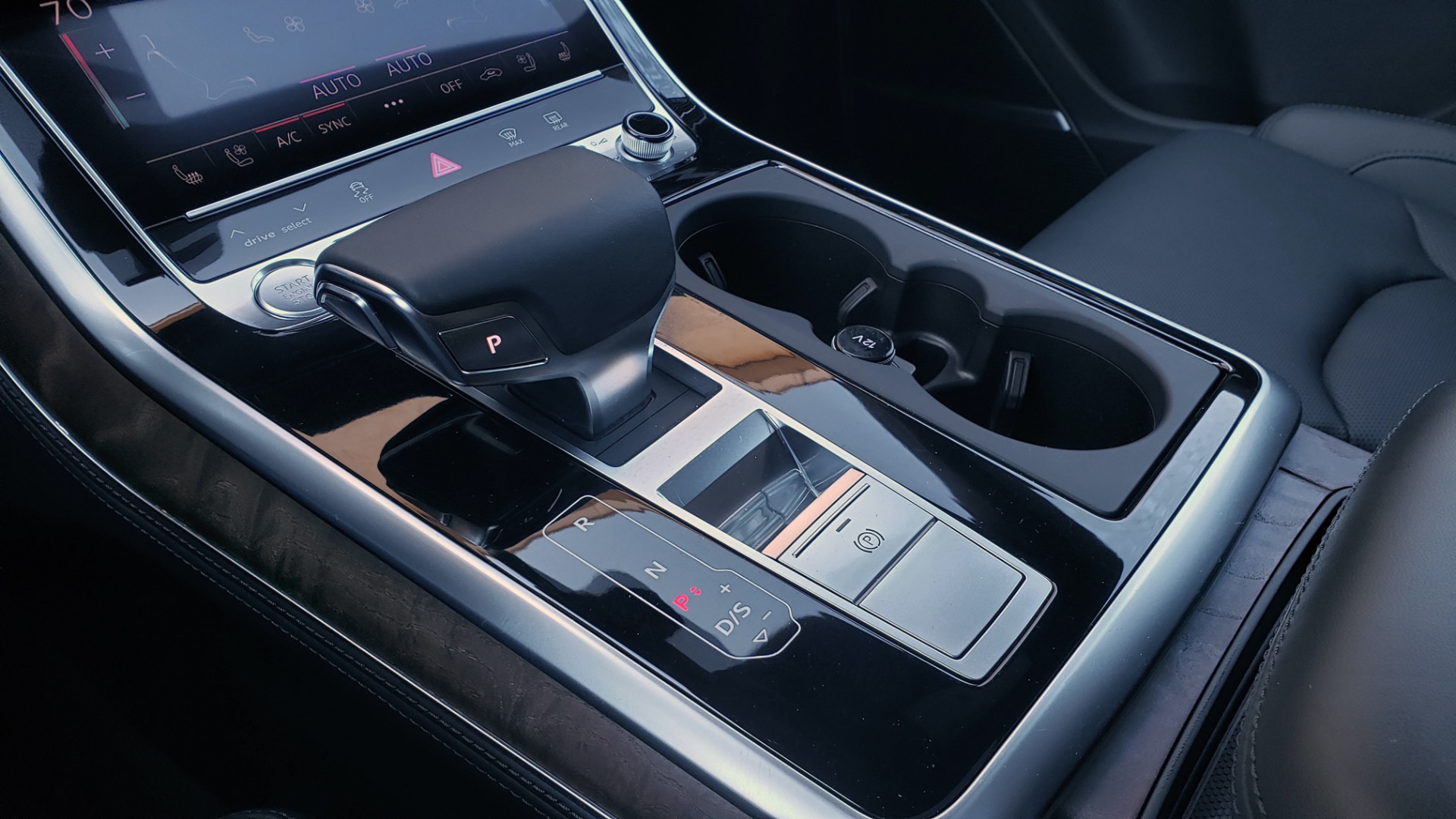 Used 2019 Audi Q8 PRESTIGE S-LINE / LUX PKG / ADAPT CHASSIS / YEAR ONE / CLD WTHR for sale Sold at Formula Imports in Charlotte NC 28227 61