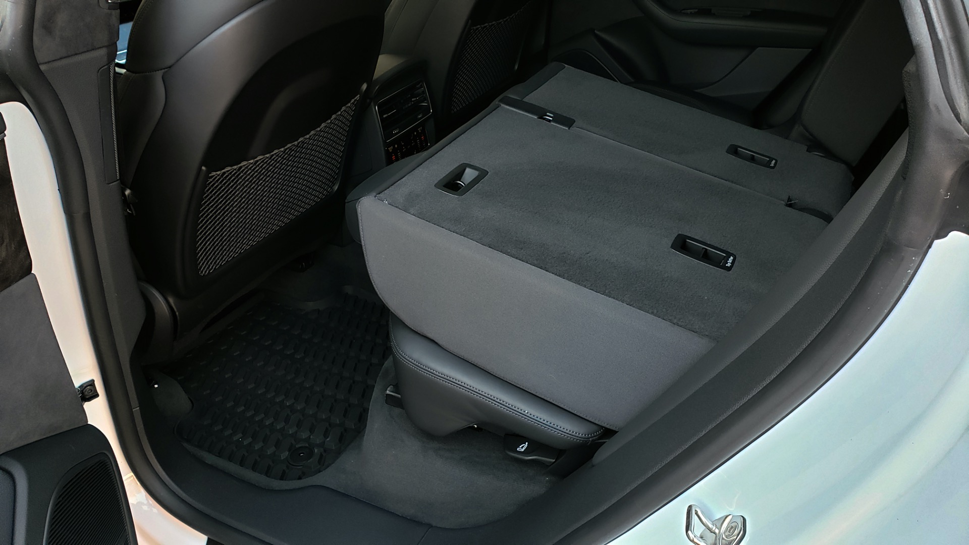 Used 2019 Audi Q8 PRESTIGE S-LINE / LUX PKG / ADAPT CHASSIS / YEAR ONE / CLD WTHR for sale Sold at Formula Imports in Charlotte NC 28227 78