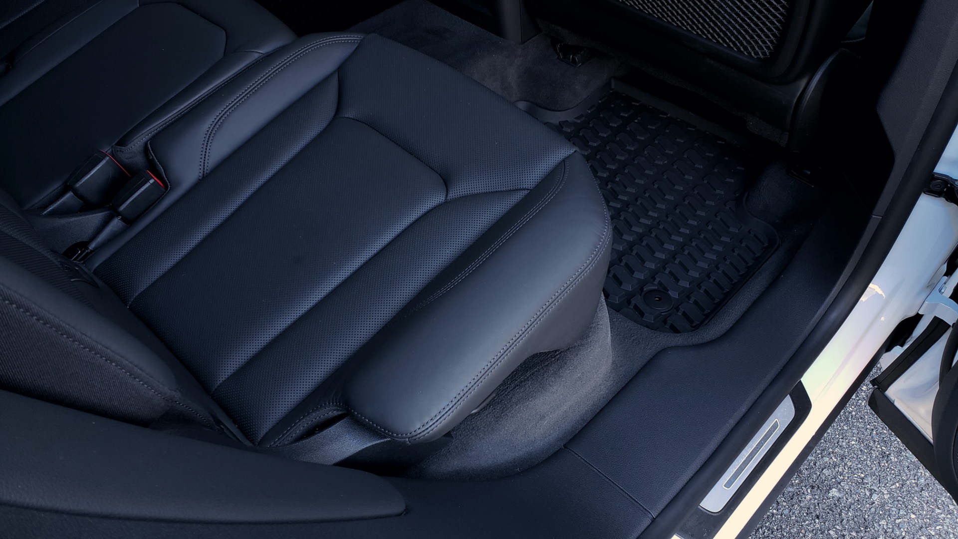 Used 2019 Audi Q8 PRESTIGE S-LINE / LUX PKG / ADAPT CHASSIS / YEAR ONE / CLD WTHR for sale Sold at Formula Imports in Charlotte NC 28227 89