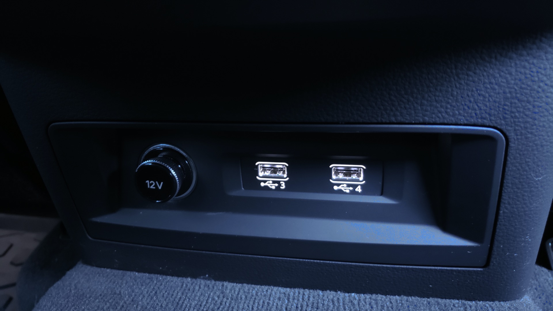 Used 2019 Audi Q8 PRESTIGE S-LINE / LUX PKG / ADAPT CHASSIS / YEAR ONE / CLD WTHR for sale Sold at Formula Imports in Charlotte NC 28227 95