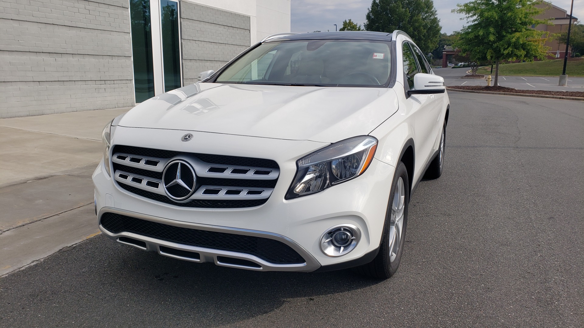 Used 2018 Mercedes-Benz GLA 250 SUV / PANO-ROOF / HTD STS / BSA / APPLE CARPLAY / REARVIEW for sale Sold at Formula Imports in Charlotte NC 28227 3