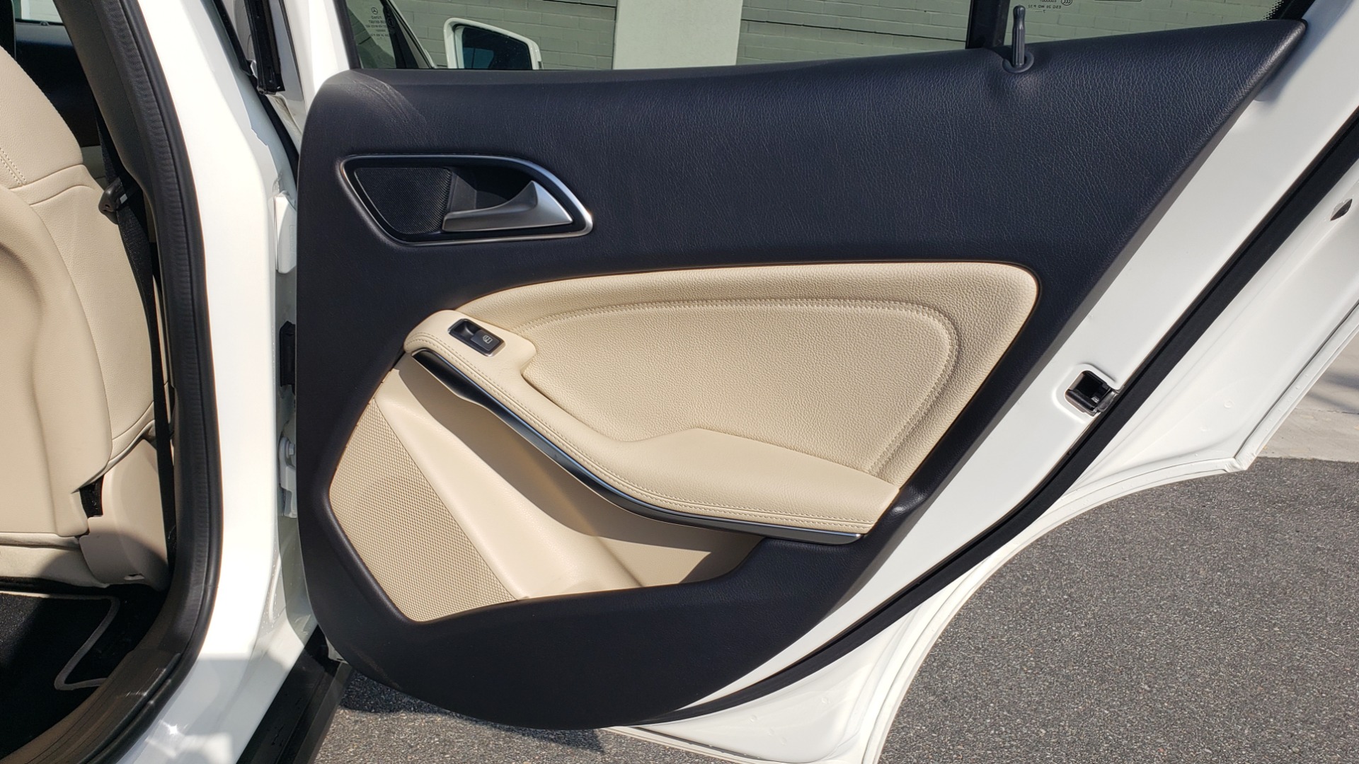 Used 2018 Mercedes-Benz GLA 250 SUV / PANO-ROOF / HTD STS / BSA / APPLE CARPLAY / REARVIEW for sale Sold at Formula Imports in Charlotte NC 28227 69
