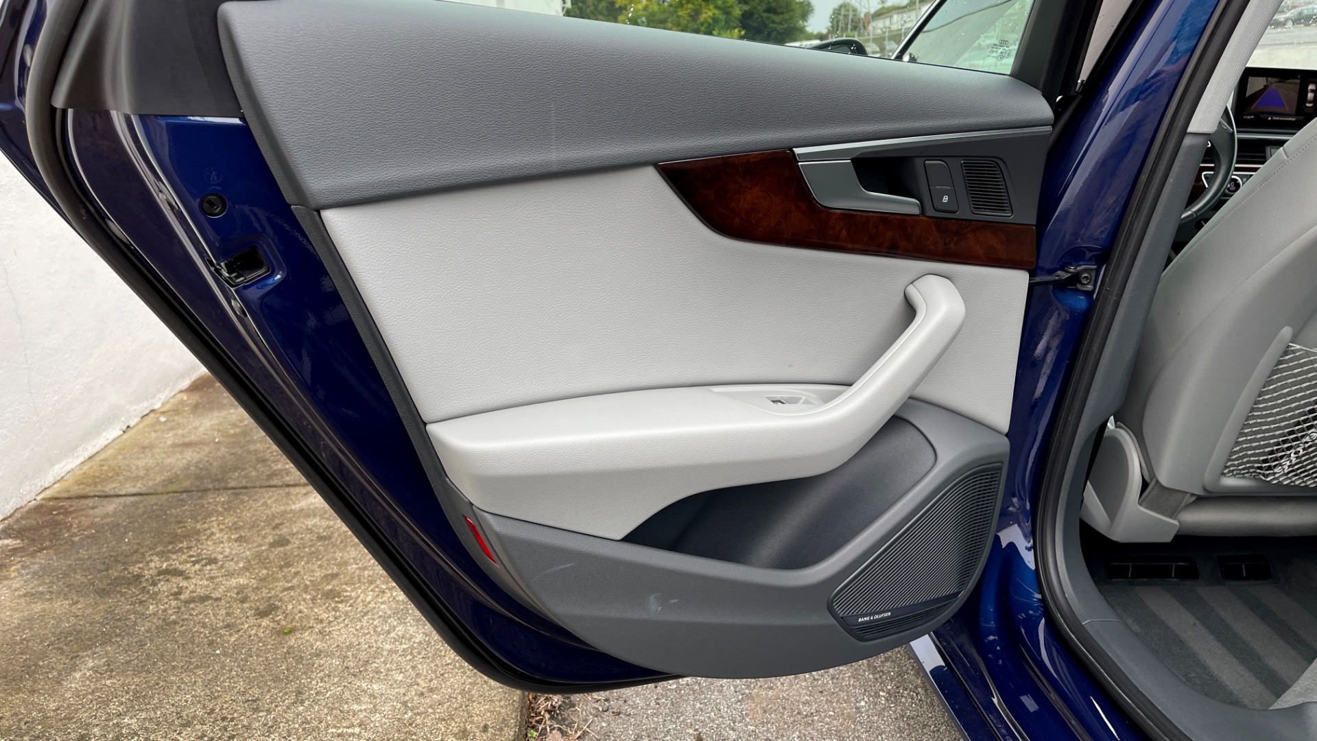 Used 2018 Audi A4 PREMIUM PLUS 2.0T / SUNROOF / CLD WTHR / B&O SND / REARVIEW for sale Sold at Formula Imports in Charlotte NC 28227 21