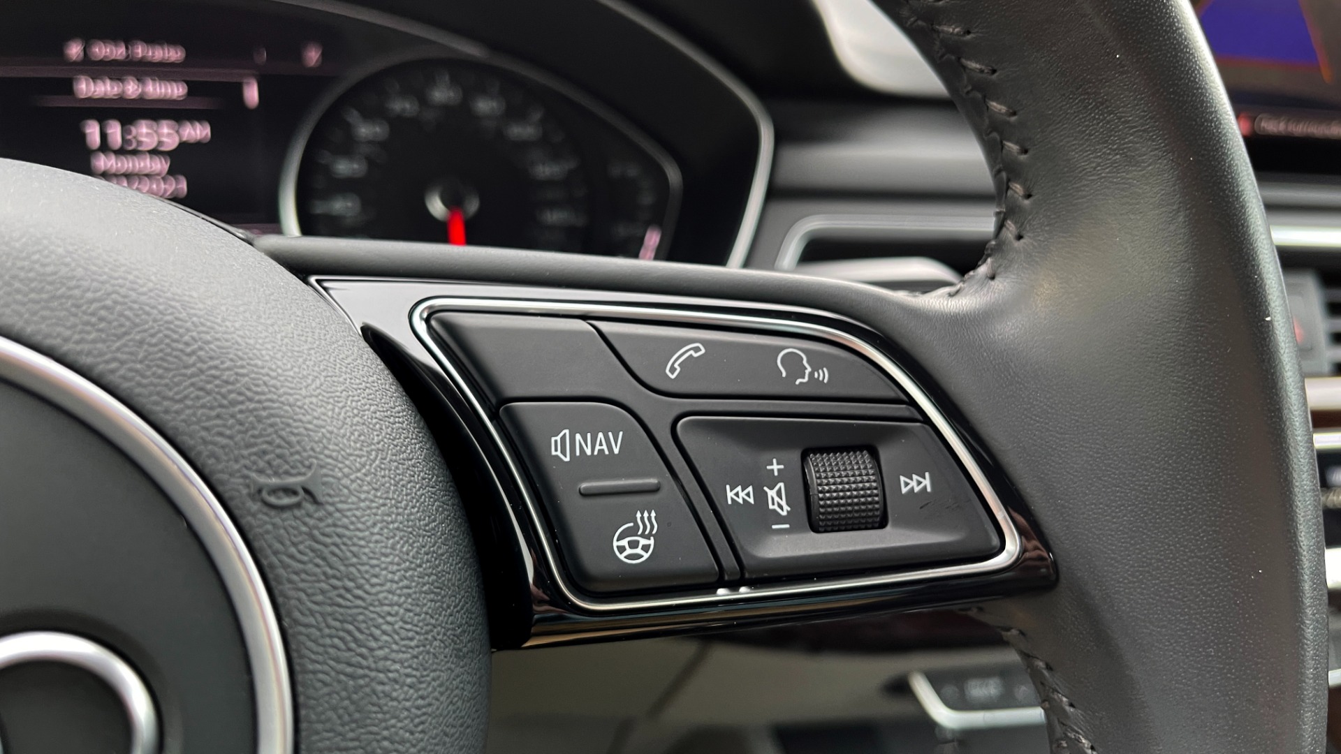 Used 2018 Audi A4 PREMIUM PLUS 2.0T / SUNROOF / CLD WTHR / B&O SND / REARVIEW for sale Sold at Formula Imports in Charlotte NC 28227 40