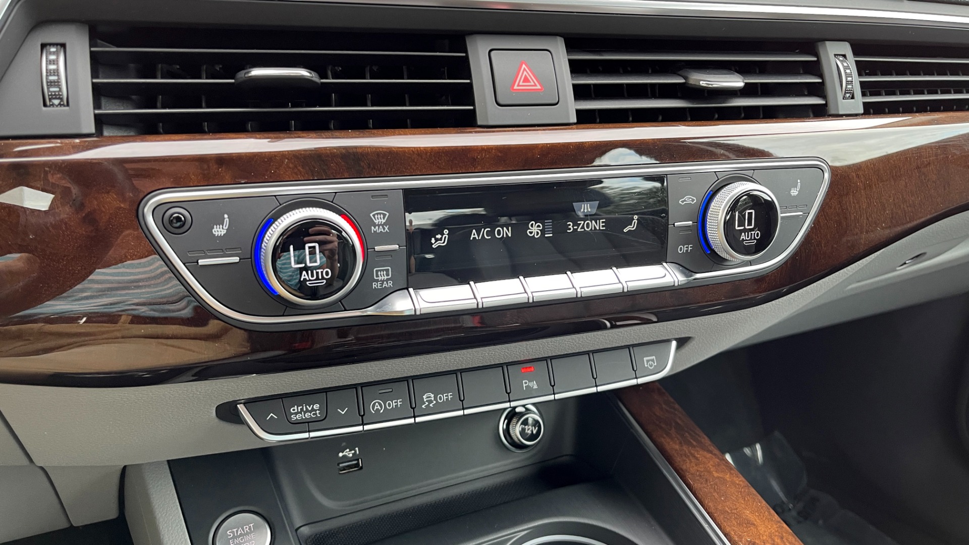 Used 2018 Audi A4 PREMIUM PLUS 2.0T / SUNROOF / CLD WTHR / B&O SND / REARVIEW for sale Sold at Formula Imports in Charlotte NC 28227 46