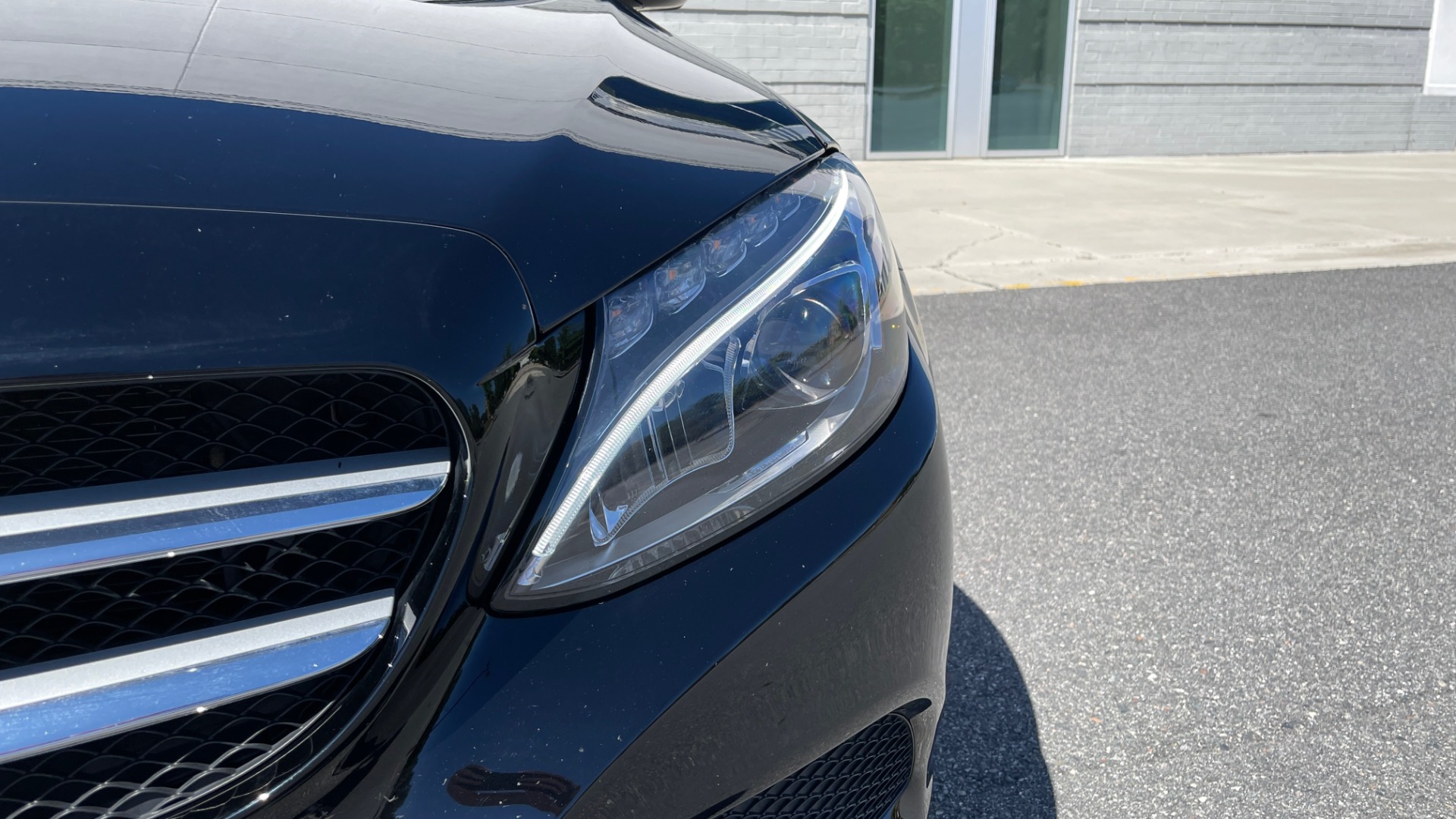 Used 2018 Mercedes-Benz C-CLASS C 300 PREMIUM / APPLE CARPLAY / SUNROOF / REARVIEW for sale Sold at Formula Imports in Charlotte NC 28227 12