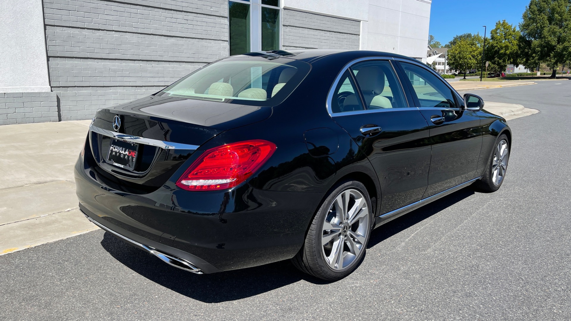 Used 2018 Mercedes-Benz C-CLASS C 300 PREMIUM / APPLE CARPLAY / SUNROOF / REARVIEW for sale Sold at Formula Imports in Charlotte NC 28227 2