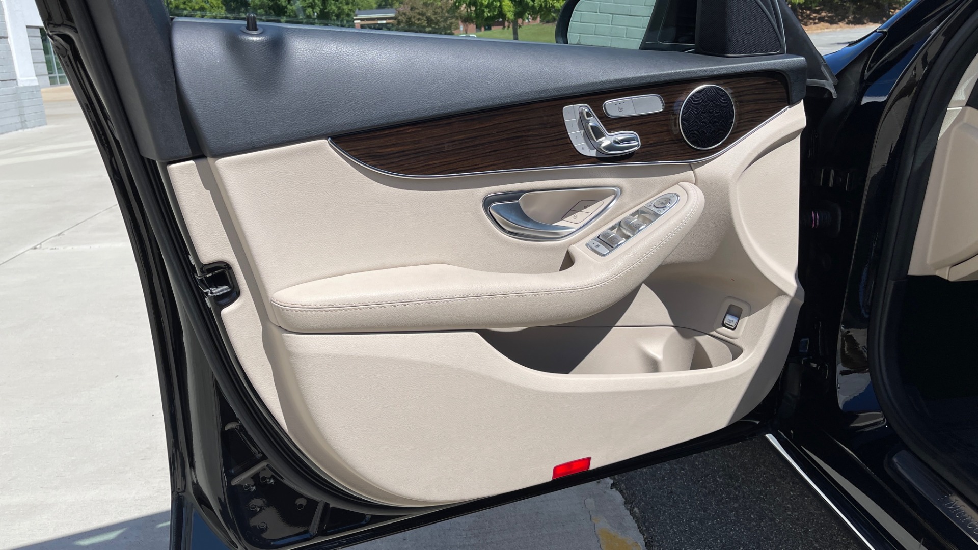 Used 2018 Mercedes-Benz C-CLASS C 300 PREMIUM / APPLE CARPLAY / SUNROOF / REARVIEW for sale Sold at Formula Imports in Charlotte NC 28227 23