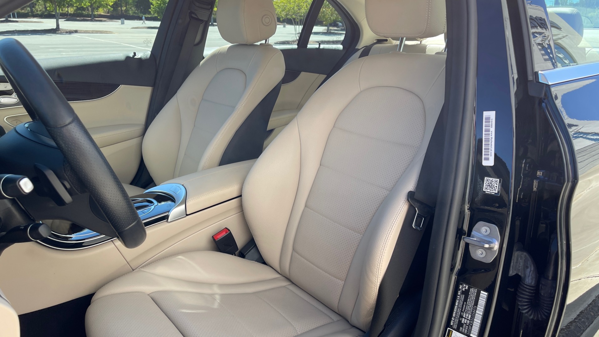 Used 2018 Mercedes-Benz C-CLASS C 300 PREMIUM / APPLE CARPLAY / SUNROOF / REARVIEW for sale Sold at Formula Imports in Charlotte NC 28227 27