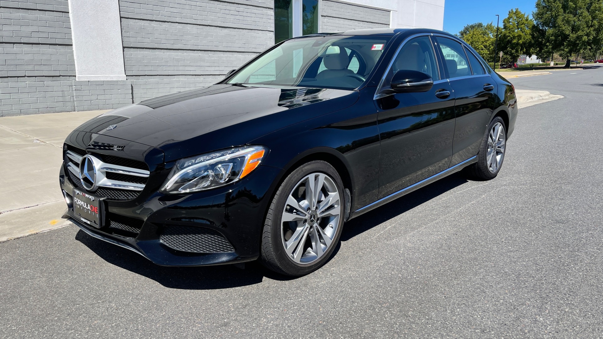 Used 2018 Mercedes-Benz C-CLASS C 300 PREMIUM / APPLE CARPLAY / SUNROOF / REARVIEW for sale Sold at Formula Imports in Charlotte NC 28227 3