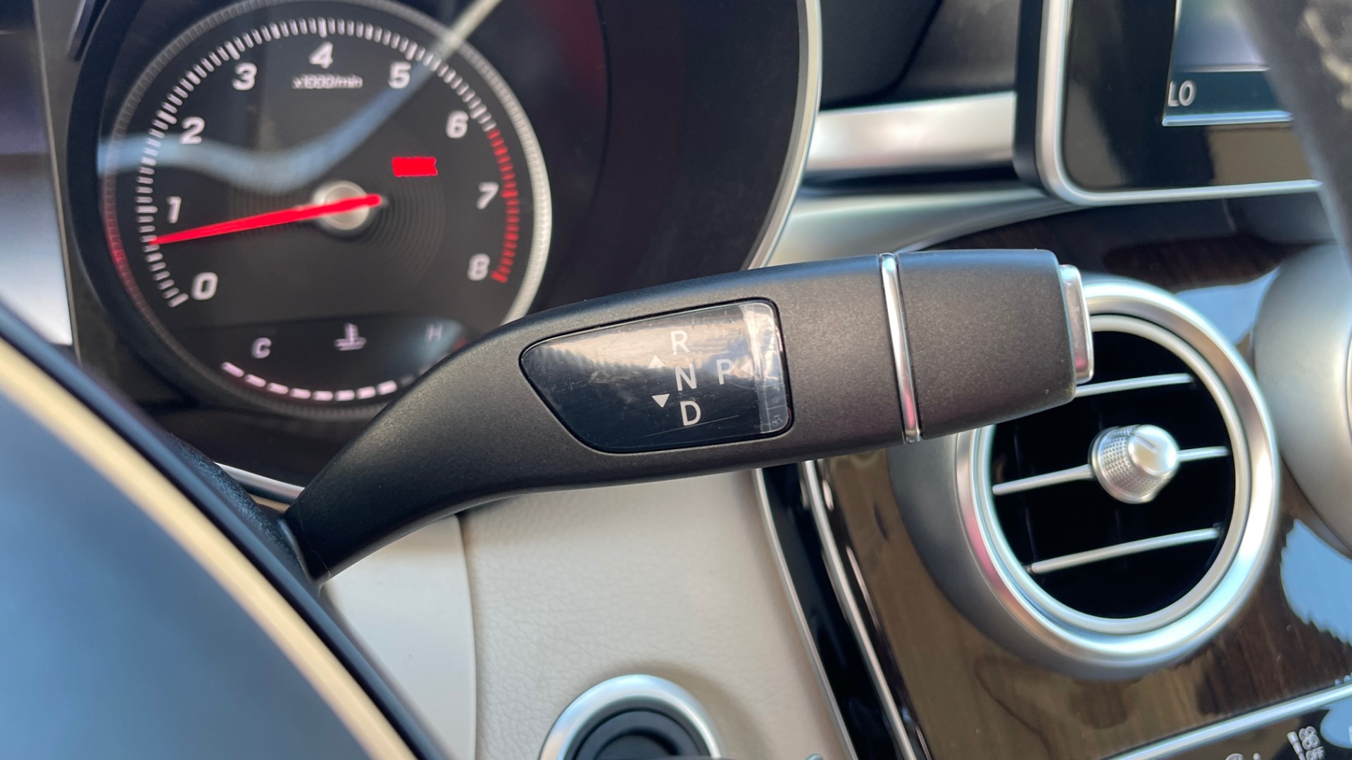 Used 2018 Mercedes-Benz C-CLASS C 300 PREMIUM / APPLE CARPLAY / SUNROOF / REARVIEW for sale Sold at Formula Imports in Charlotte NC 28227 31