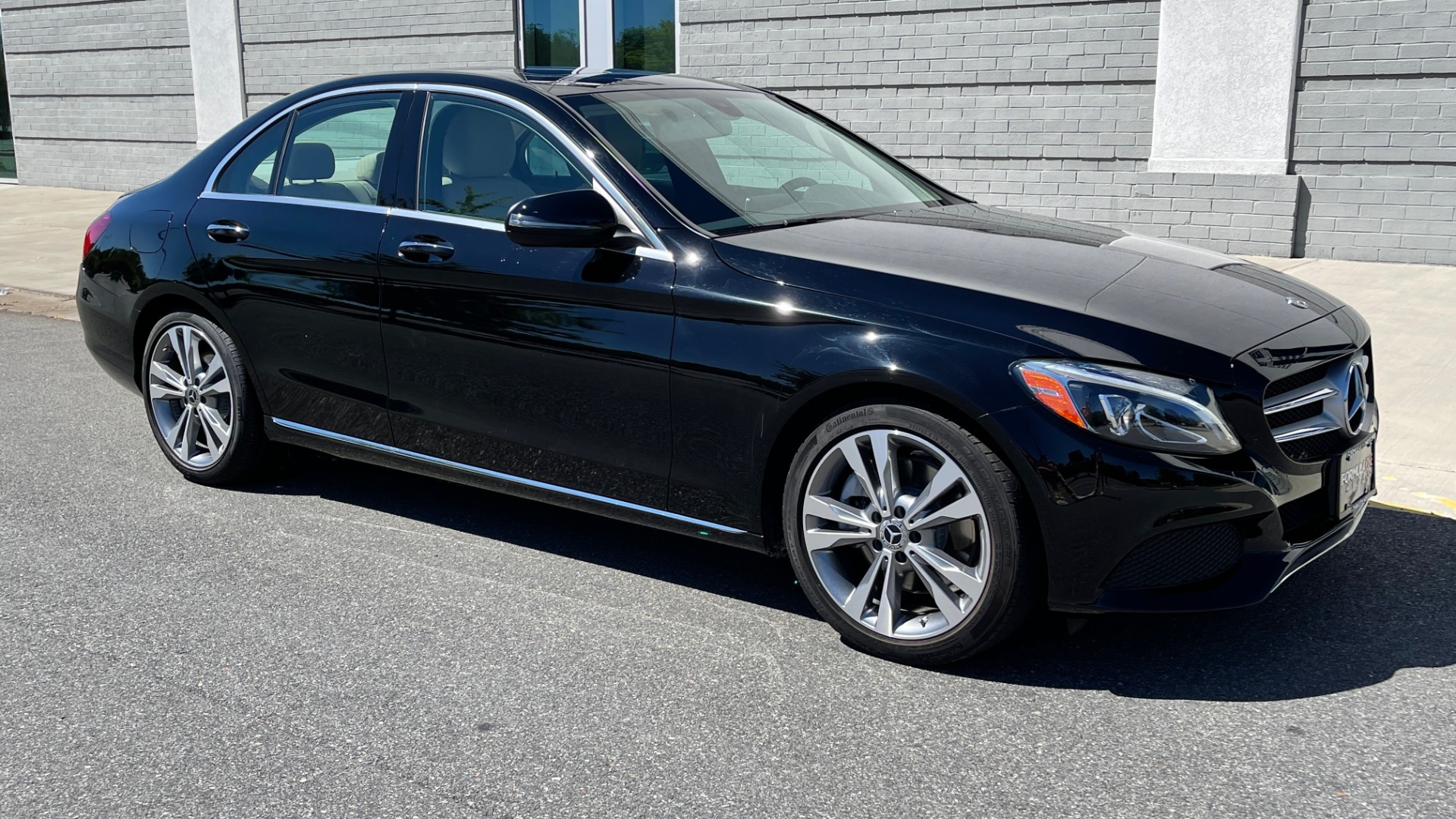 Used 2018 Mercedes-Benz C-CLASS C 300 PREMIUM / APPLE CARPLAY / SUNROOF / REARVIEW for sale Sold at Formula Imports in Charlotte NC 28227 6
