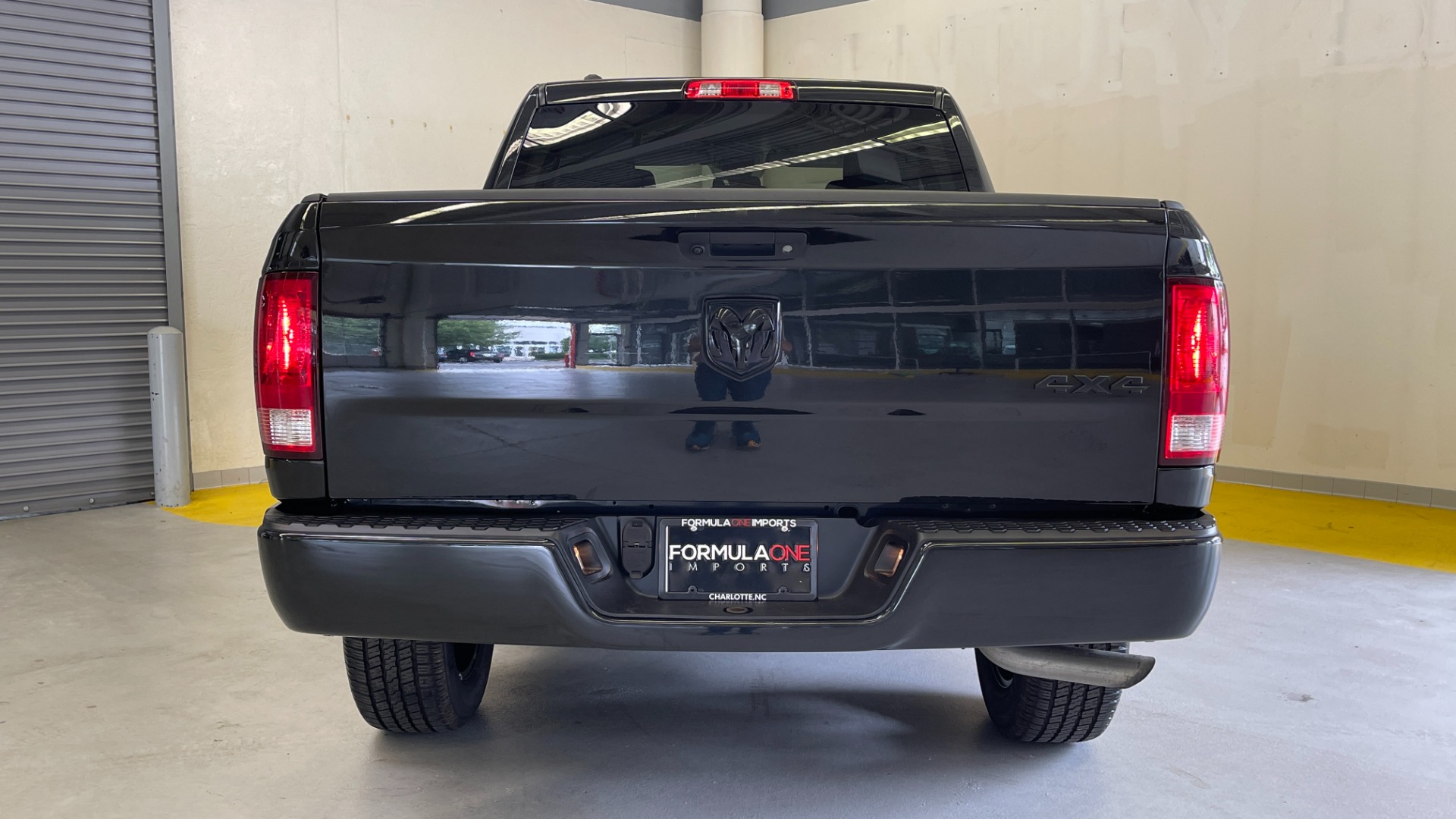 Used 2018 Ram 1500 EXPRESS CREWCAB 4X4 / 3.6L V6 / 8-SPD AUTO / REARVIEW for sale $36,495 at Formula Imports in Charlotte NC 28227 12