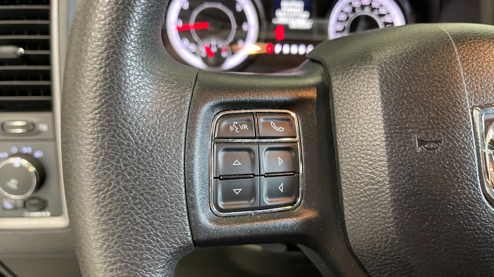 Used 2018 Ram 1500 EXPRESS CREWCAB 4X4 / 3.6L V6 / 8-SPD AUTO / REARVIEW for sale $36,495 at Formula Imports in Charlotte NC 28227 24