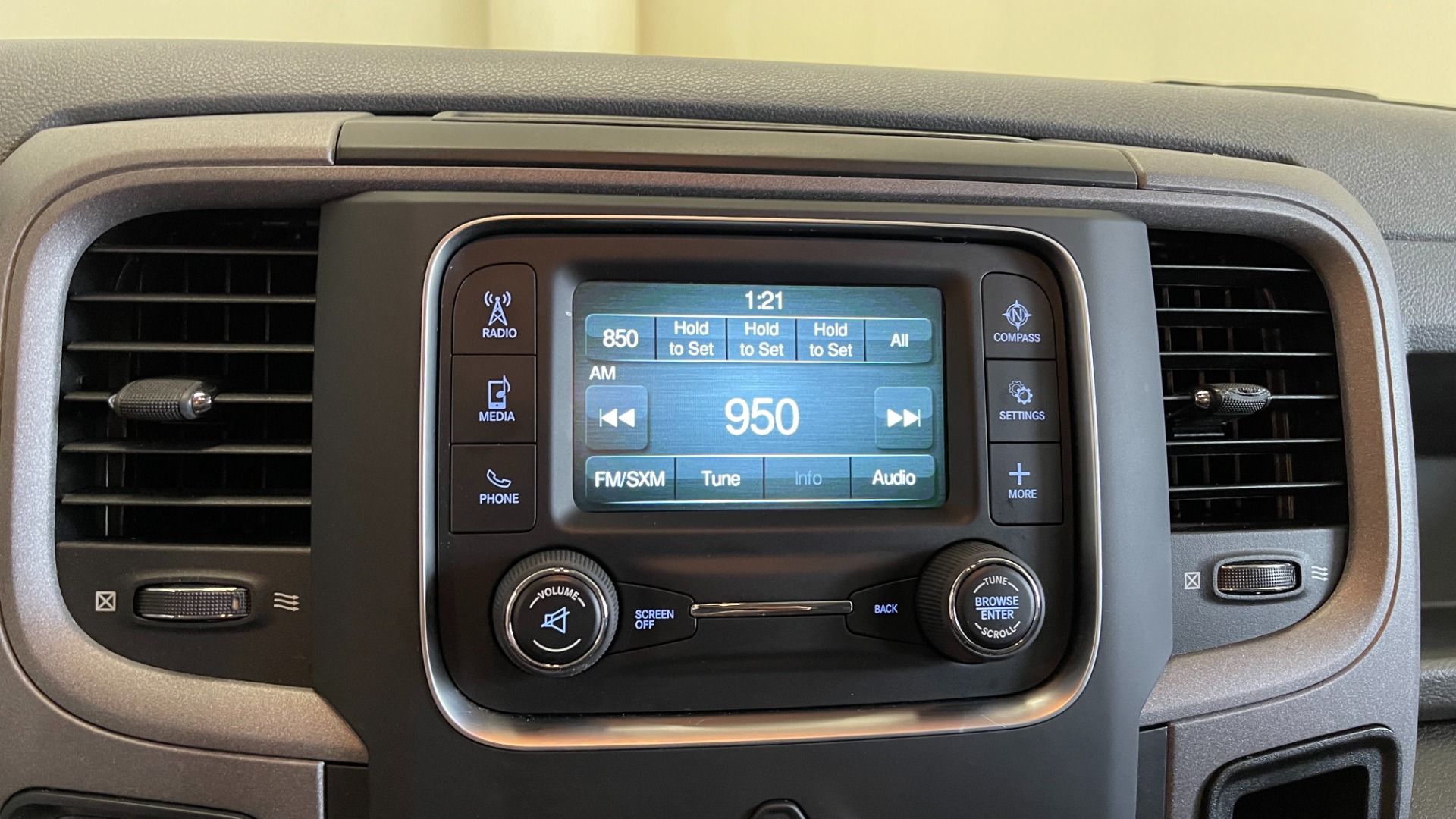 Used 2018 Ram 1500 EXPRESS CREWCAB 4X4 / 3.6L V6 / 8-SPD AUTO / REARVIEW for sale $36,495 at Formula Imports in Charlotte NC 28227 29