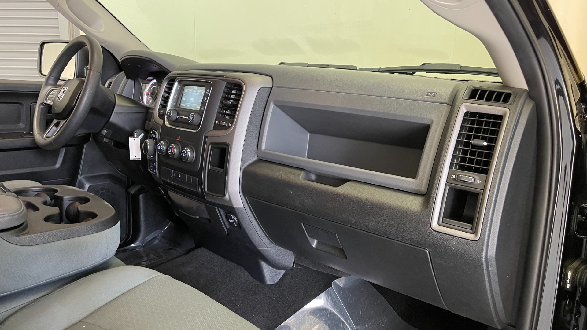 Used 2018 Ram 1500 EXPRESS CREWCAB 4X4 / 3.6L V6 / 8-SPD AUTO / REARVIEW for sale $36,495 at Formula Imports in Charlotte NC 28227 49