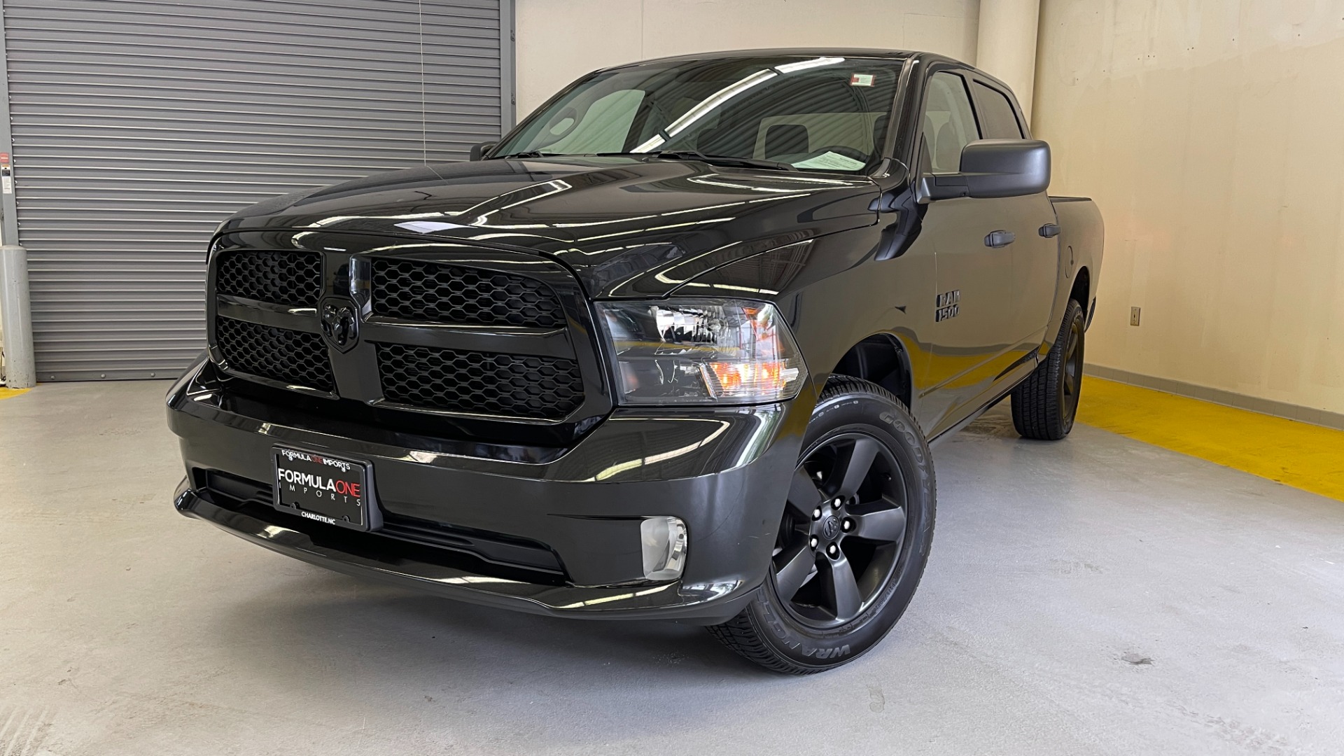 Used 2018 Ram 1500 EXPRESS CREWCAB 4X4 / 3.6L V6 / 8-SPD AUTO / REARVIEW for sale $36,495 at Formula Imports in Charlotte NC 28227 1