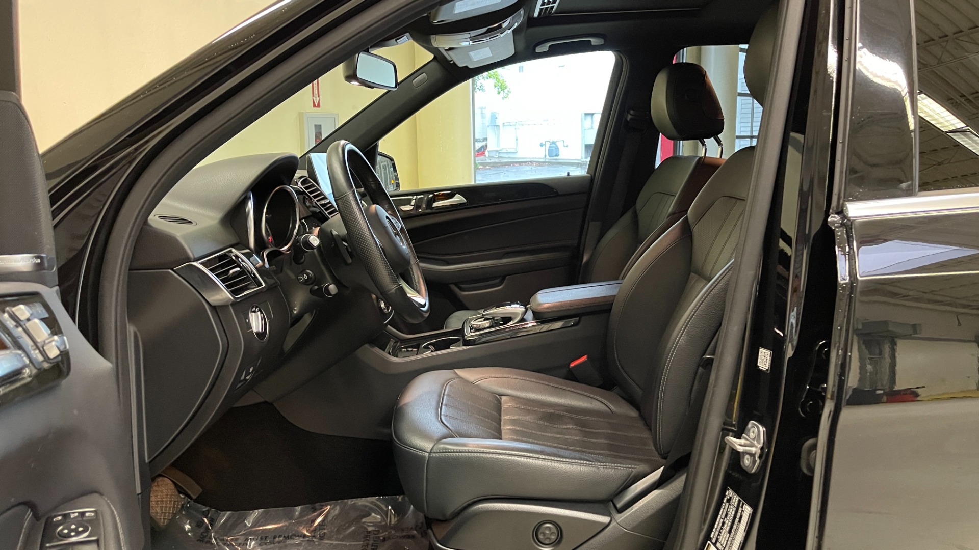 Used 2018 Mercedes-Benz GLE 350 4MATIC / PREMIUM / PRK ASST / H/K SND / KEYLESS-GO / REARVIEW for sale Sold at Formula Imports in Charlotte NC 28227 29