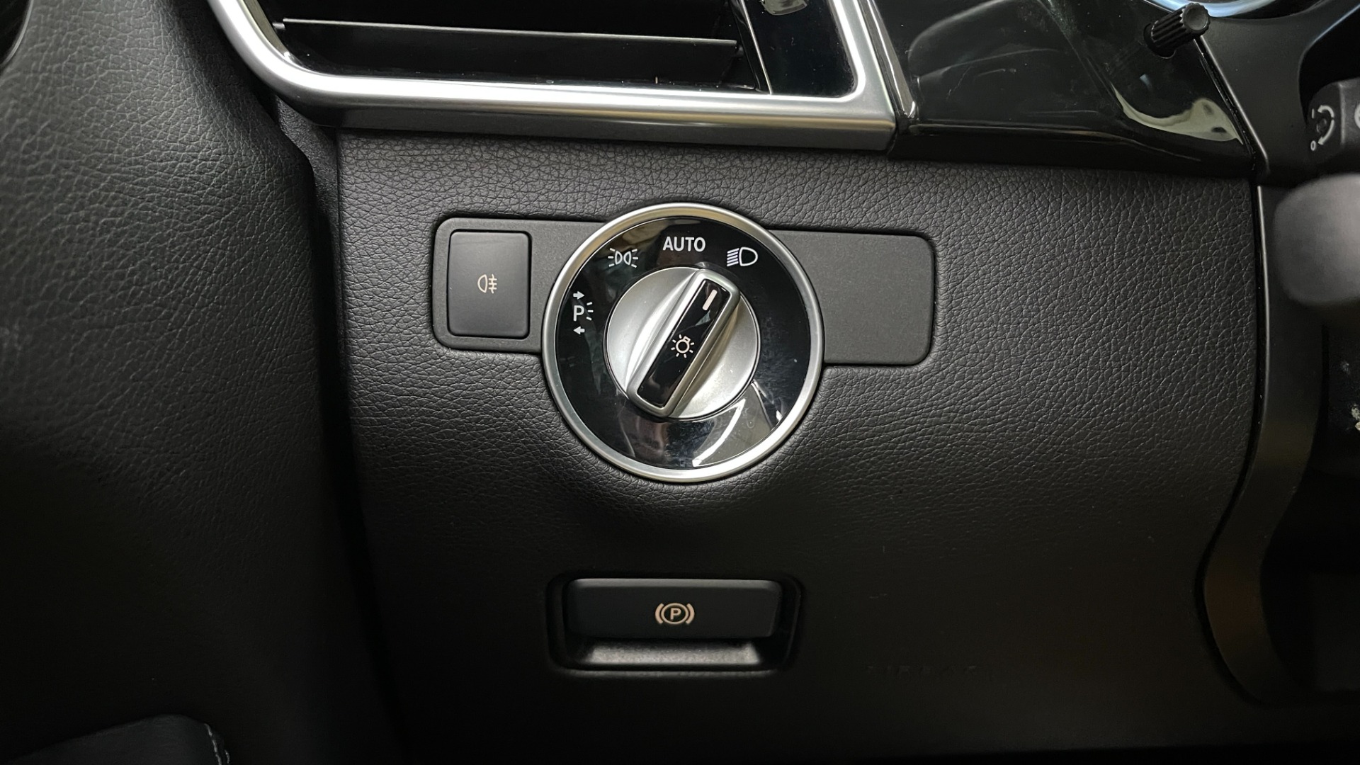 Used 2018 Mercedes-Benz GLE 350 4MATIC / PREMIUM / PRK ASST / H/K SND / KEYLESS-GO / REARVIEW for sale Sold at Formula Imports in Charlotte NC 28227 31