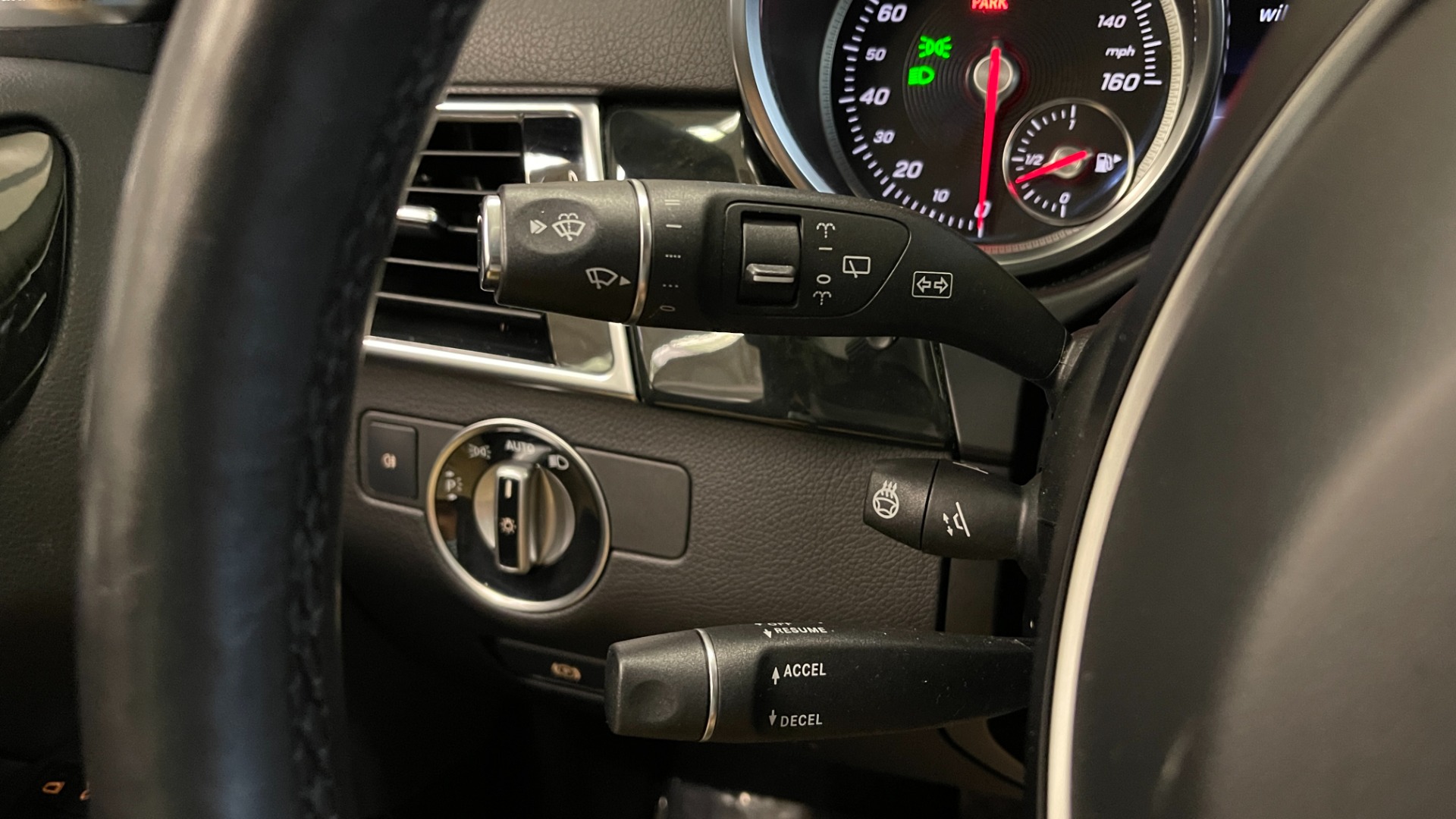 Used 2018 Mercedes-Benz GLE 350 4MATIC / PREMIUM / PRK ASST / H/K SND / KEYLESS-GO / REARVIEW for sale Sold at Formula Imports in Charlotte NC 28227 35