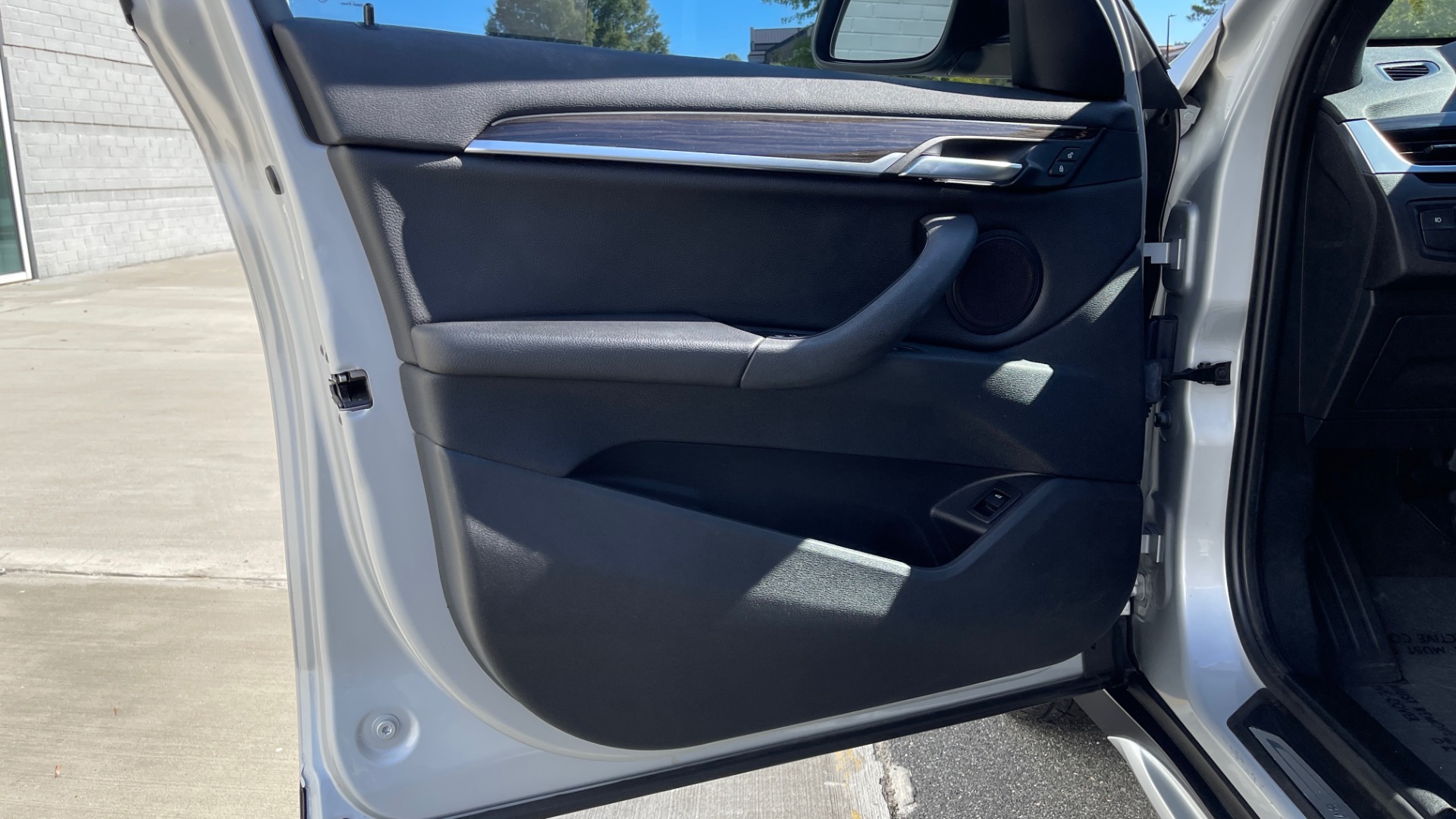 Used 2017 BMW X1 SDRIVE28I 2.0L / DRVR ASST / PARK ASST / PANO-ROOF / REARVIEW for sale Sold at Formula Imports in Charlotte NC 28227 23