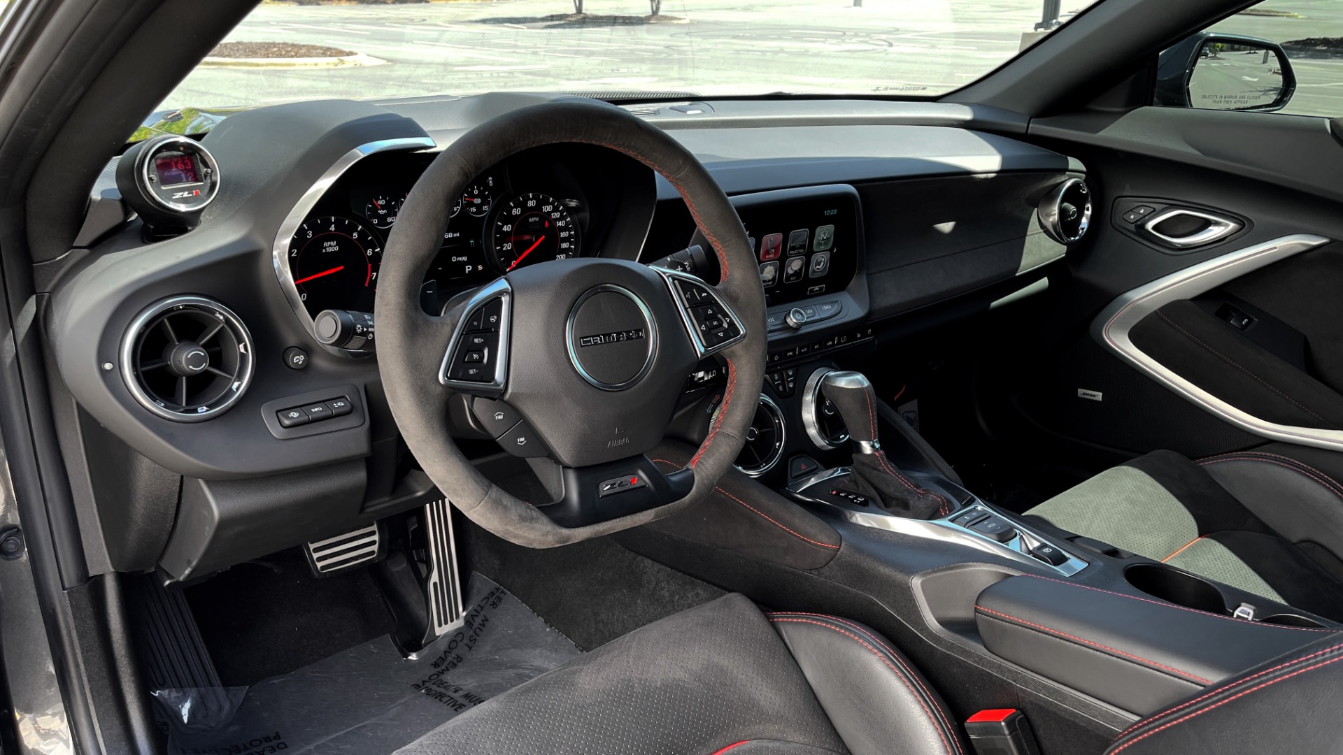 Used 2018 Chevrolet CAMARO ZL1 SUPERCHARGED COUPE 850HP / 10-SPD AUTO / NAV / BOSE / REARVIEW for sale Sold at Formula Imports in Charlotte NC 28227 30