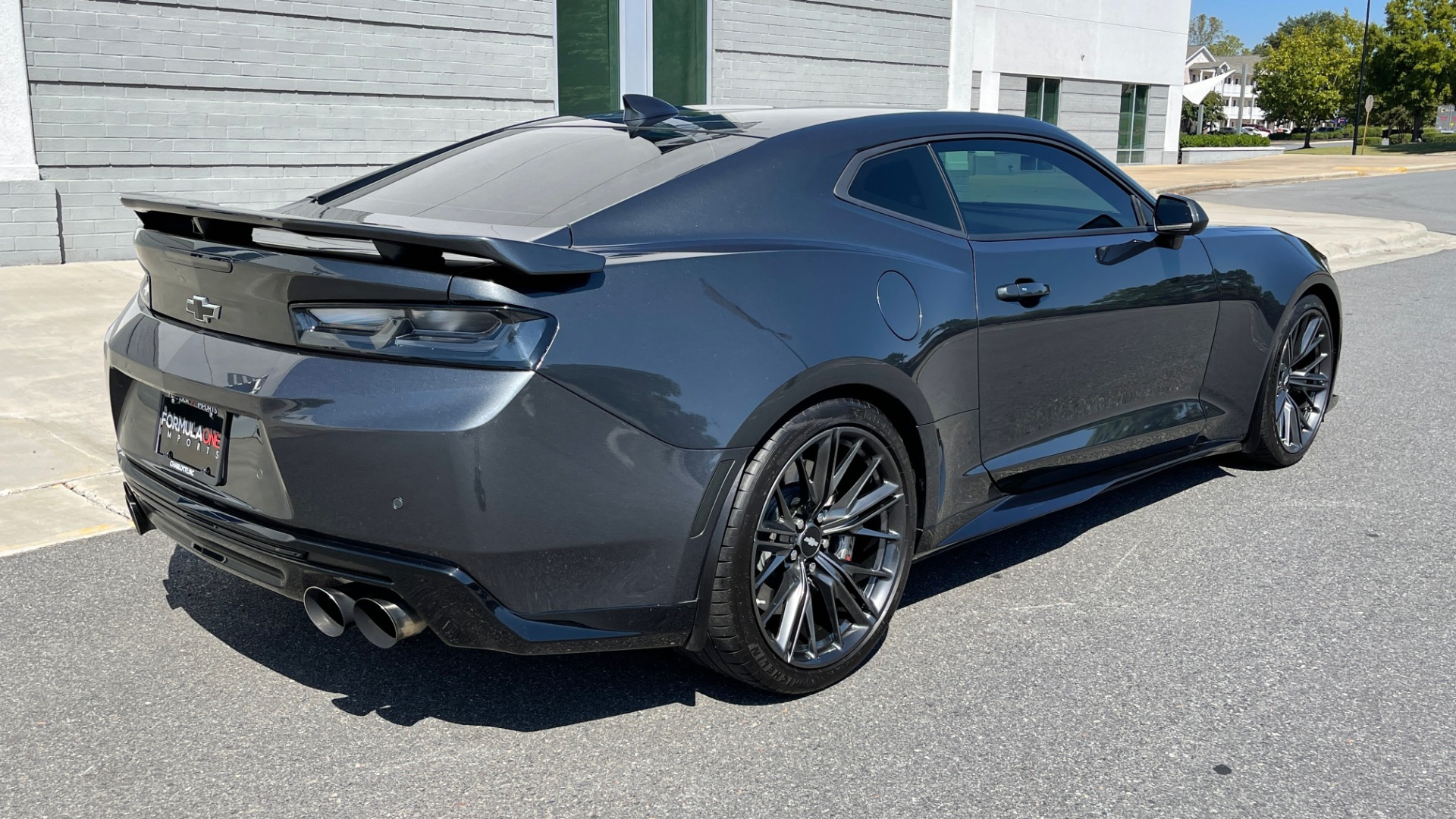 Used 2018 Chevrolet CAMARO ZL1 SUPERCHARGED COUPE 850HP / 10-SPD AUTO / NAV / BOSE / REARVIEW for sale Sold at Formula Imports in Charlotte NC 28227 4