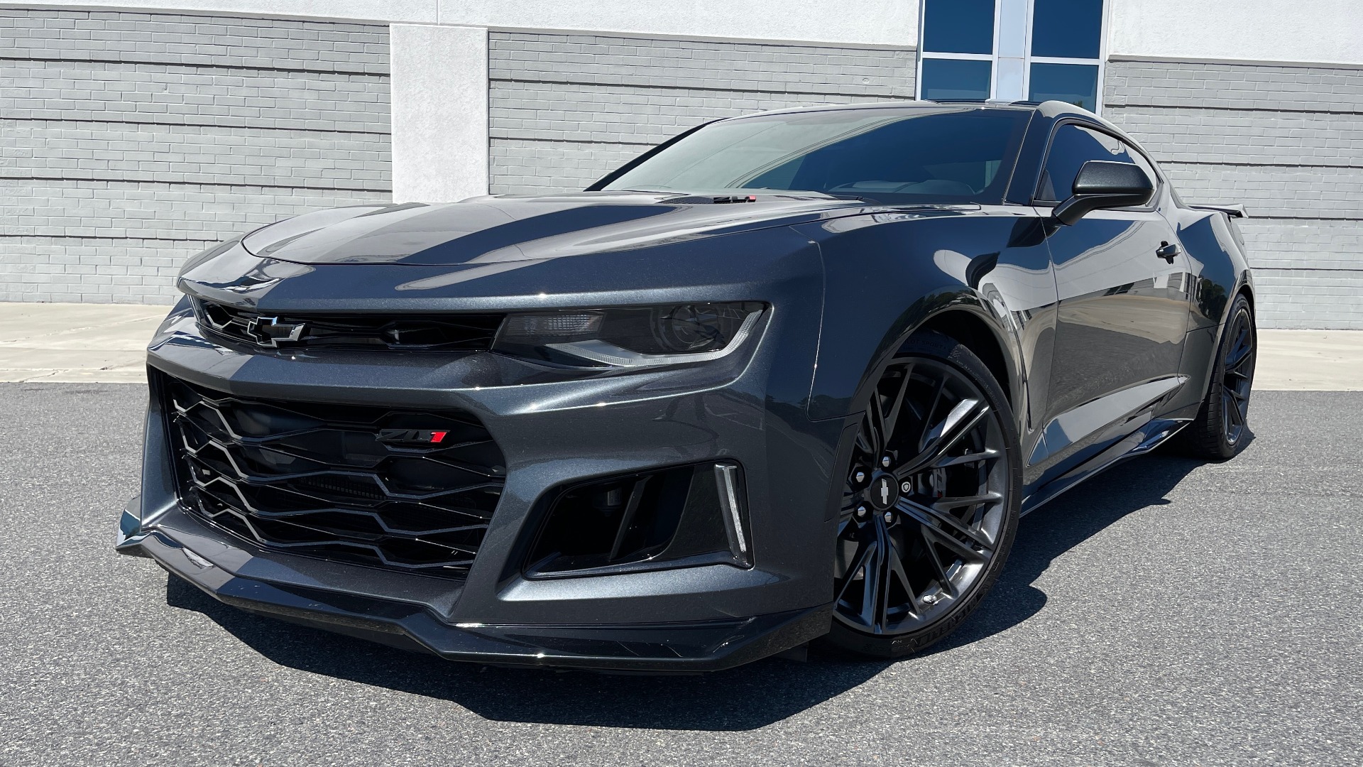 Used 2018 Chevrolet CAMARO ZL1 SUPERCHARGED COUPE 850HP / 10-SPD AUTO / NAV / BOSE / REARVIEW for sale Sold at Formula Imports in Charlotte NC 28227 1