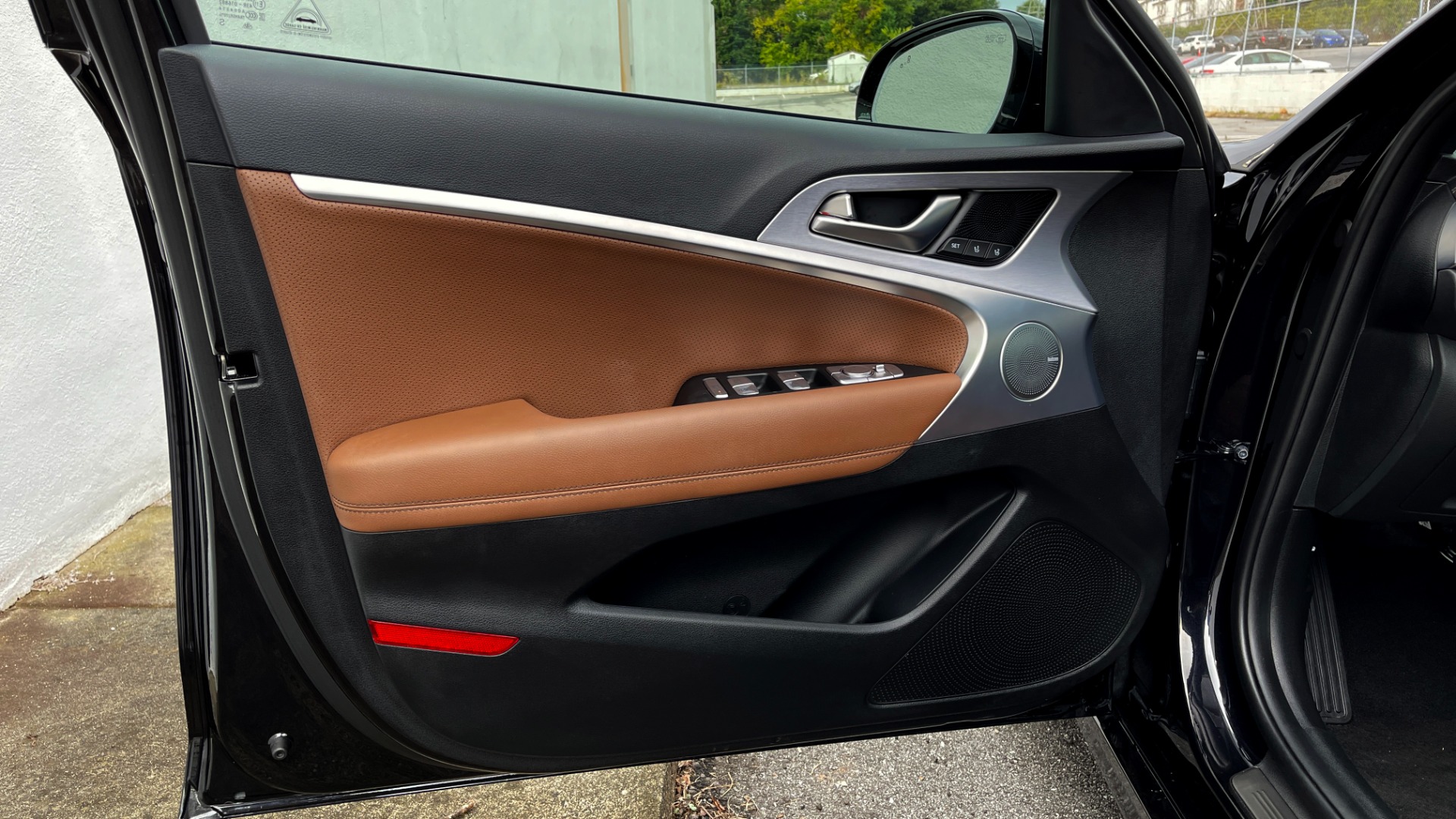 Used 2021 Genesis G70 ELITE 2.0T SEDAN / NAV / LANE ASST / BSA / SUNROOF / LEATHER / REARVIEW for sale Sold at Formula Imports in Charlotte NC 28227 24