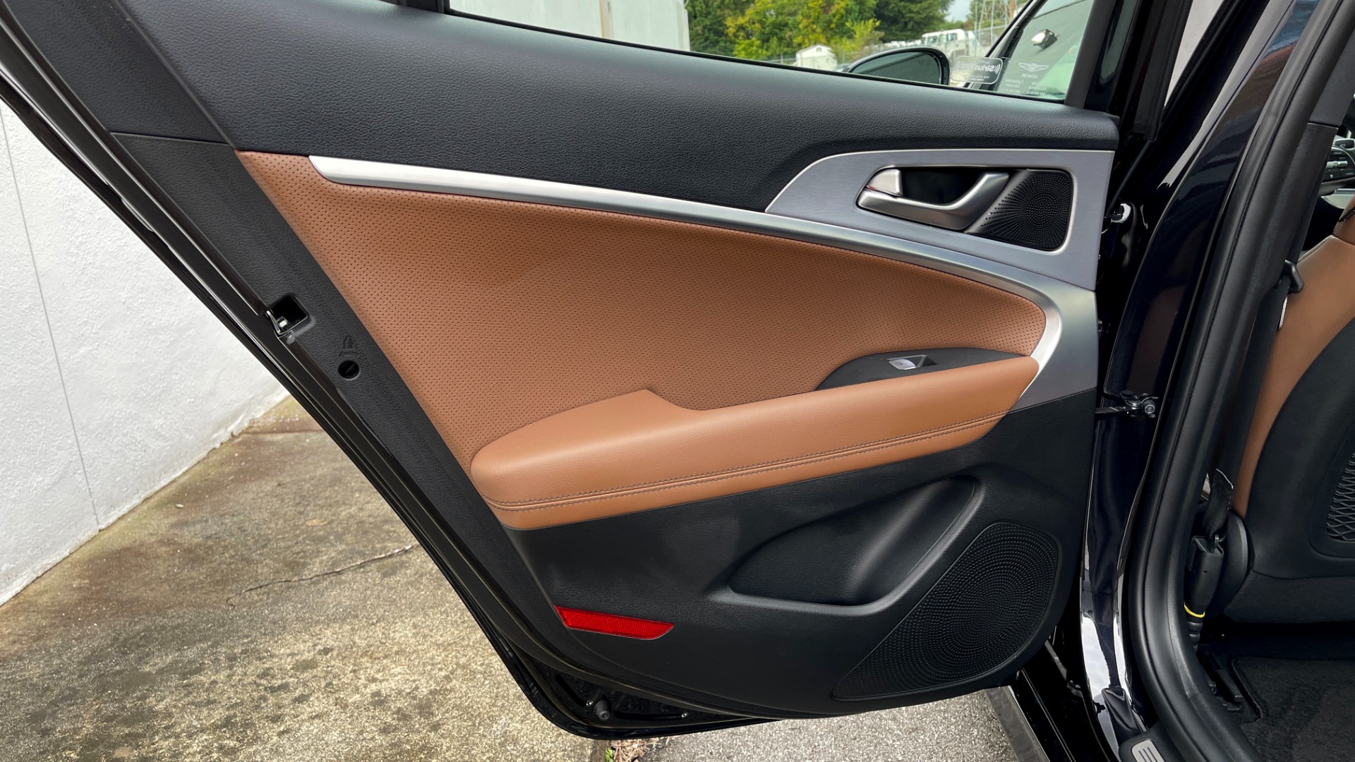 Used 2021 Genesis G70 ELITE 2.0T SEDAN / NAV / LANE ASST / BSA / SUNROOF / LEATHER / REARVIEW for sale Sold at Formula Imports in Charlotte NC 28227 44
