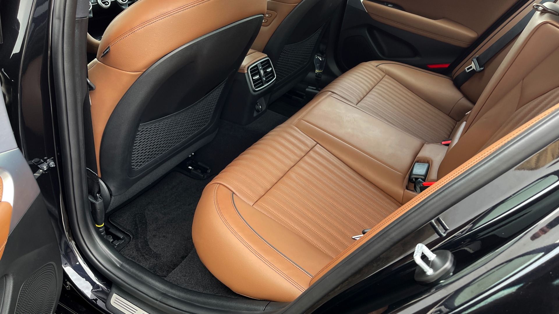 Used 2021 Genesis G70 ELITE 2.0T SEDAN / NAV / LANE ASST / BSA / SUNROOF / LEATHER / REARVIEW for sale Sold at Formula Imports in Charlotte NC 28227 46
